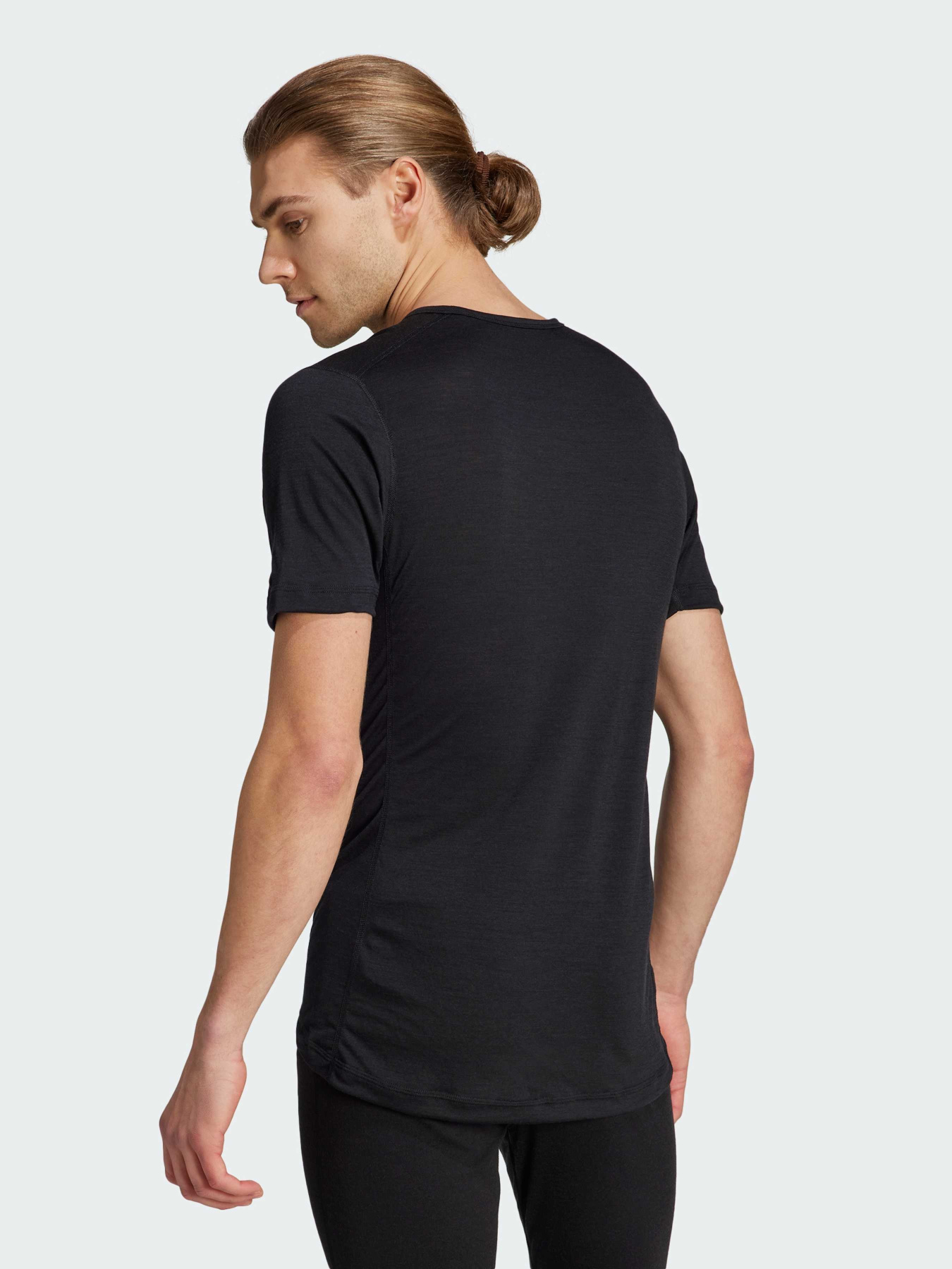 Спортивна футболка Adidas модель HZ8551 Фото