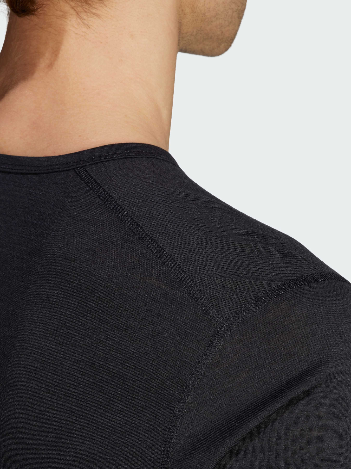 Спортивна футболка Adidas модель HZ8551 Фото