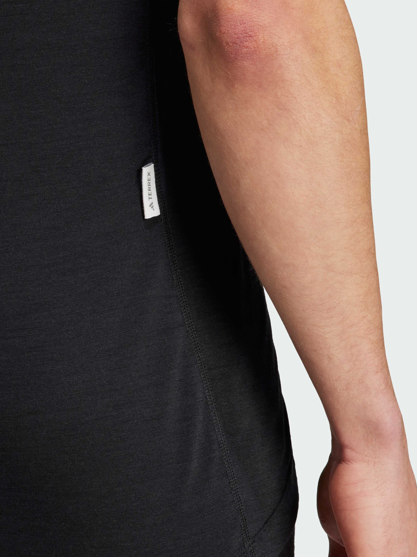 Спортивна футболка Adidas модель HZ8551 Фото