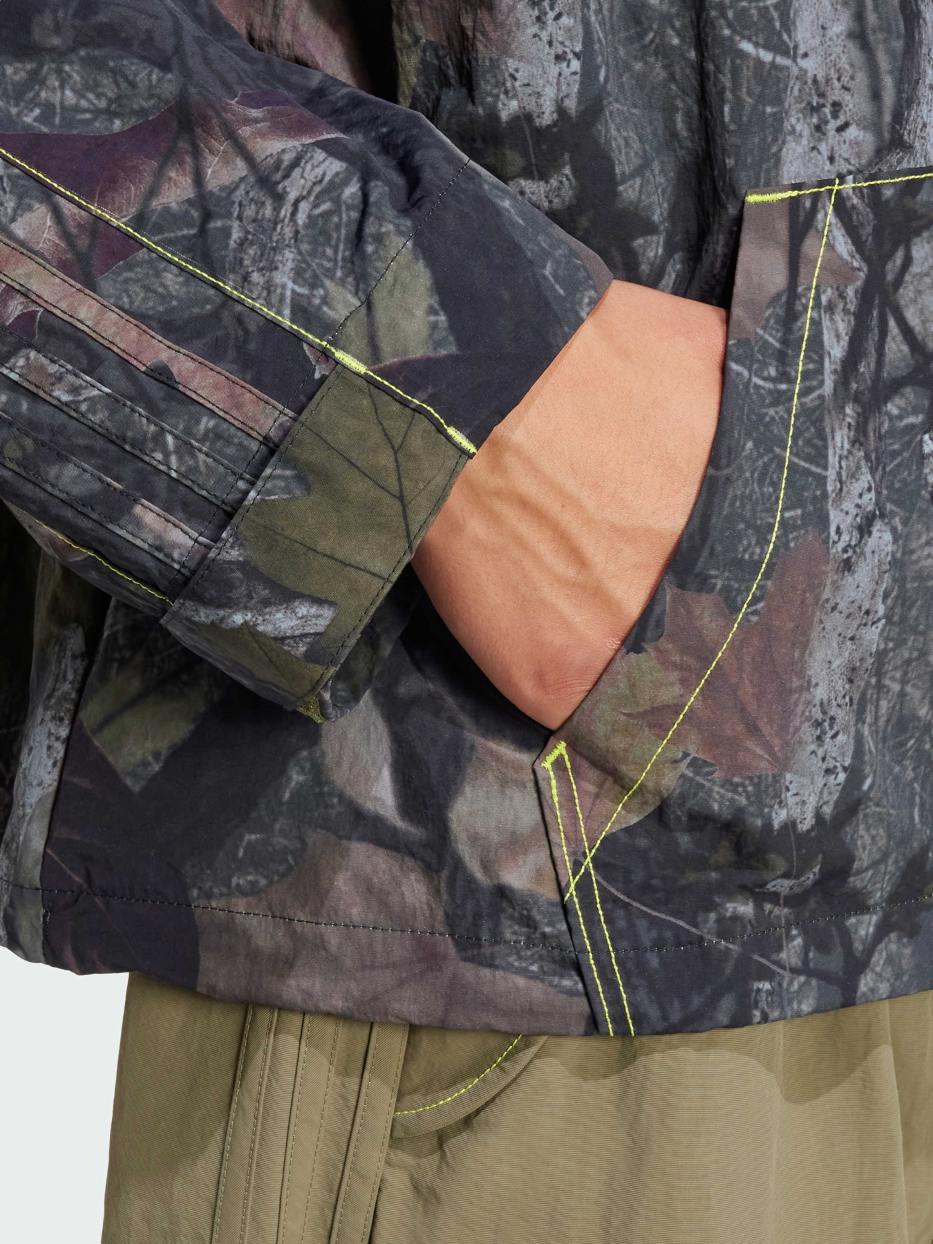 Куртки Adidas модель JD5417 Фото