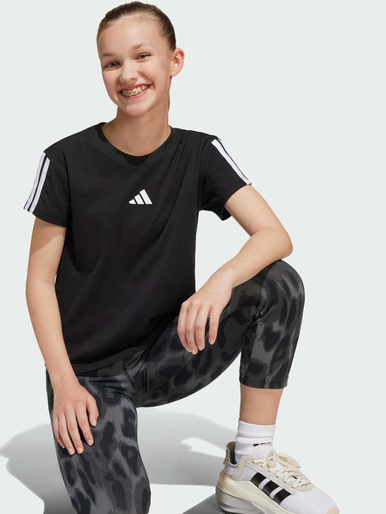 Футболка Adidas модель JJ0946 Футболка Adidas модель JJ0946 Фото