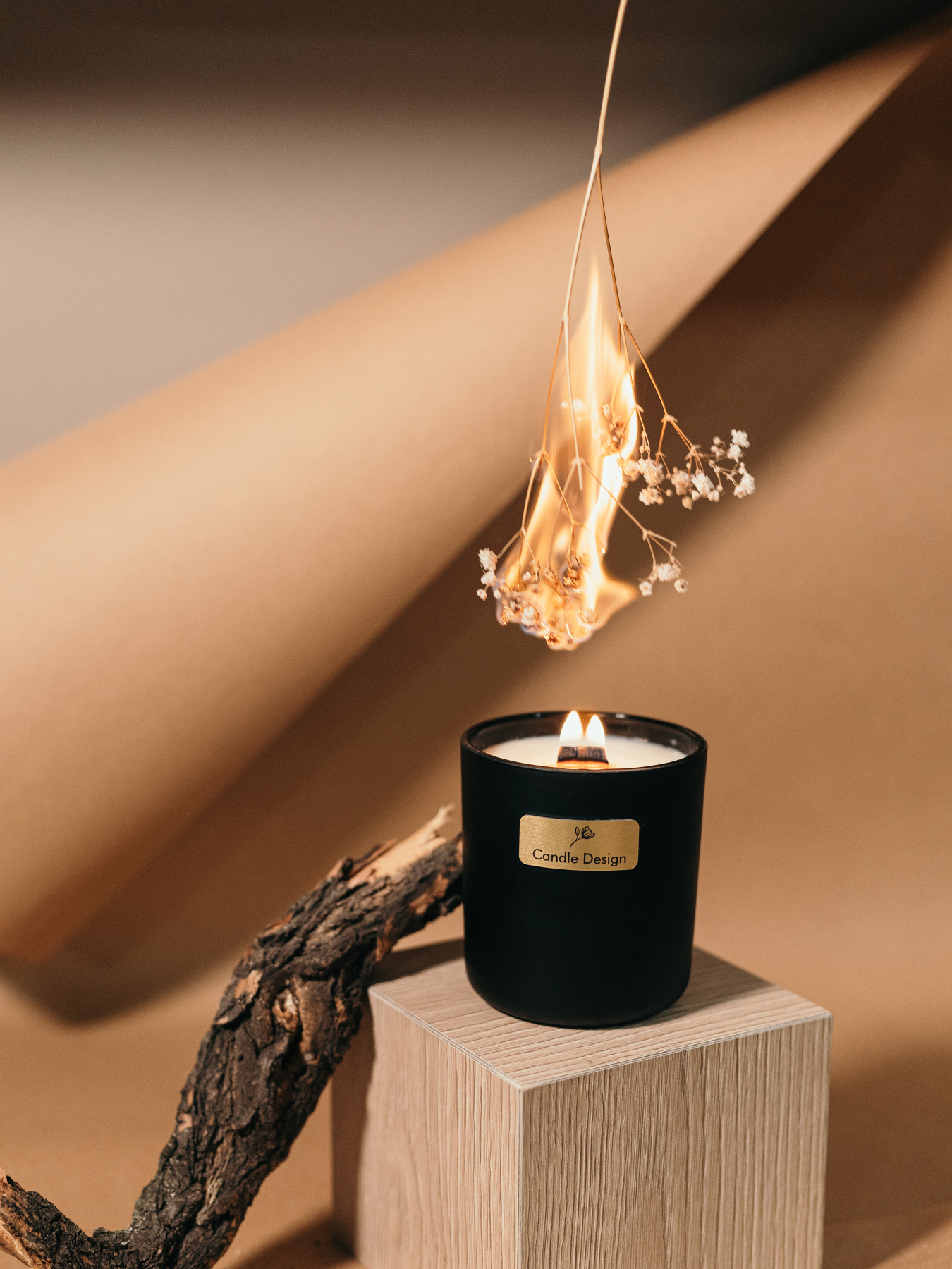 Свеча парфюмированная "Прикосновение", аромат Коричневый сахар и инжир, из натурального соевого воска Candle Design модель 210.0011/0014 Фото