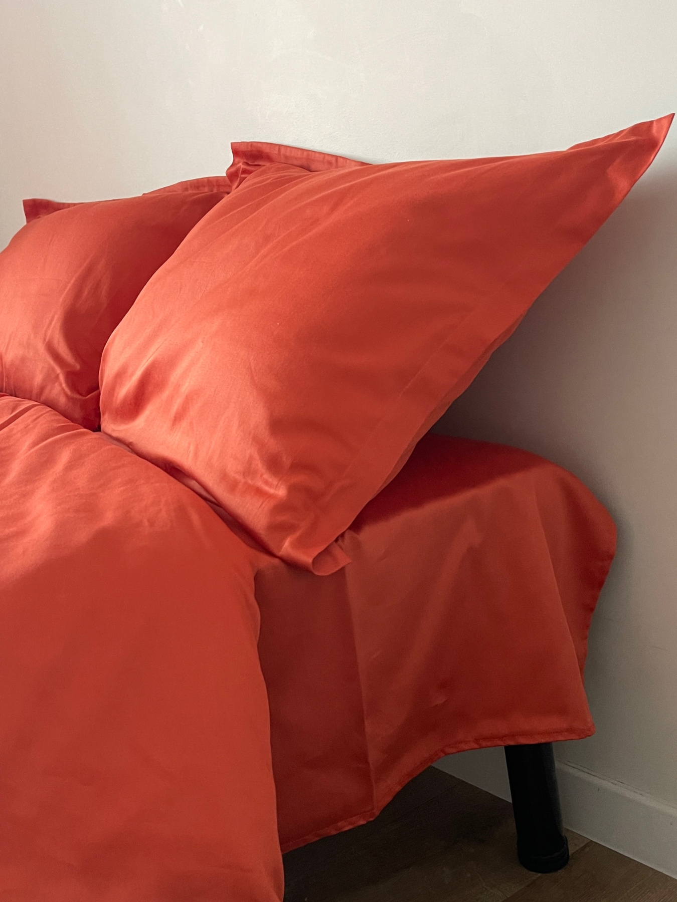 Комплект постільної білизни класичний морквяний Cozy модель 11501063 Комплект постільної білизни класичний морквяний Cozy модель 11501063 Фото