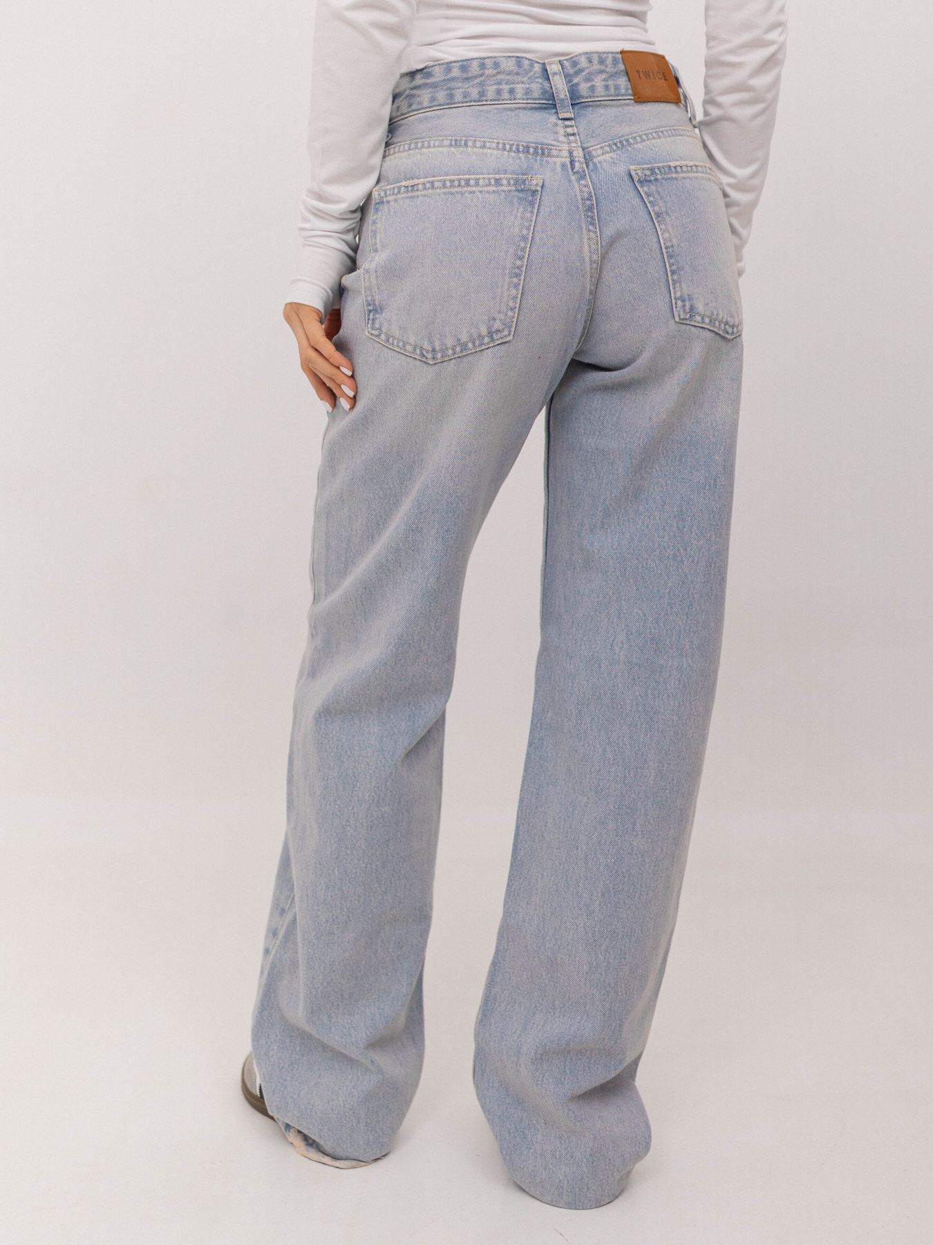 Прямые джинсы Twice модель 240810712423 Фото