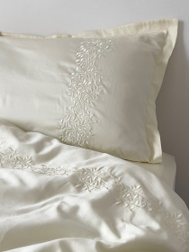 Наволочка шампань з вишитими гілками Cozy модель 12042421 Фото