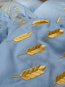 Наволочка небесно-блакитна з вишитими золотими колосками Cozy модель 10494105 Фото