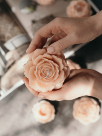 Ароматическая ячейка "Роза", аромат - цветочный, из натурального пчелиного воска Candle Design модель 120.3010 Фото