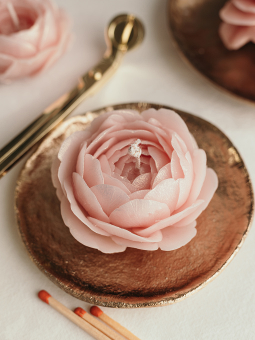 Ароматична свічка "Троянда Ванесса", аромат - квітковий, з натурального бджолиного воску, 75 г Candle Design модель 120.3011 Фото