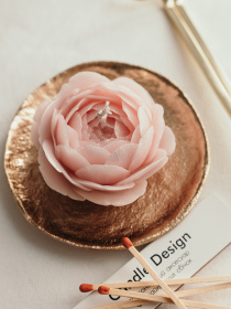 Ароматическая свеча "Роза Ванесса", аромат - цветочный, из натурального пчелиного воска, 75 г Candle Design модель 120.3011 Фото