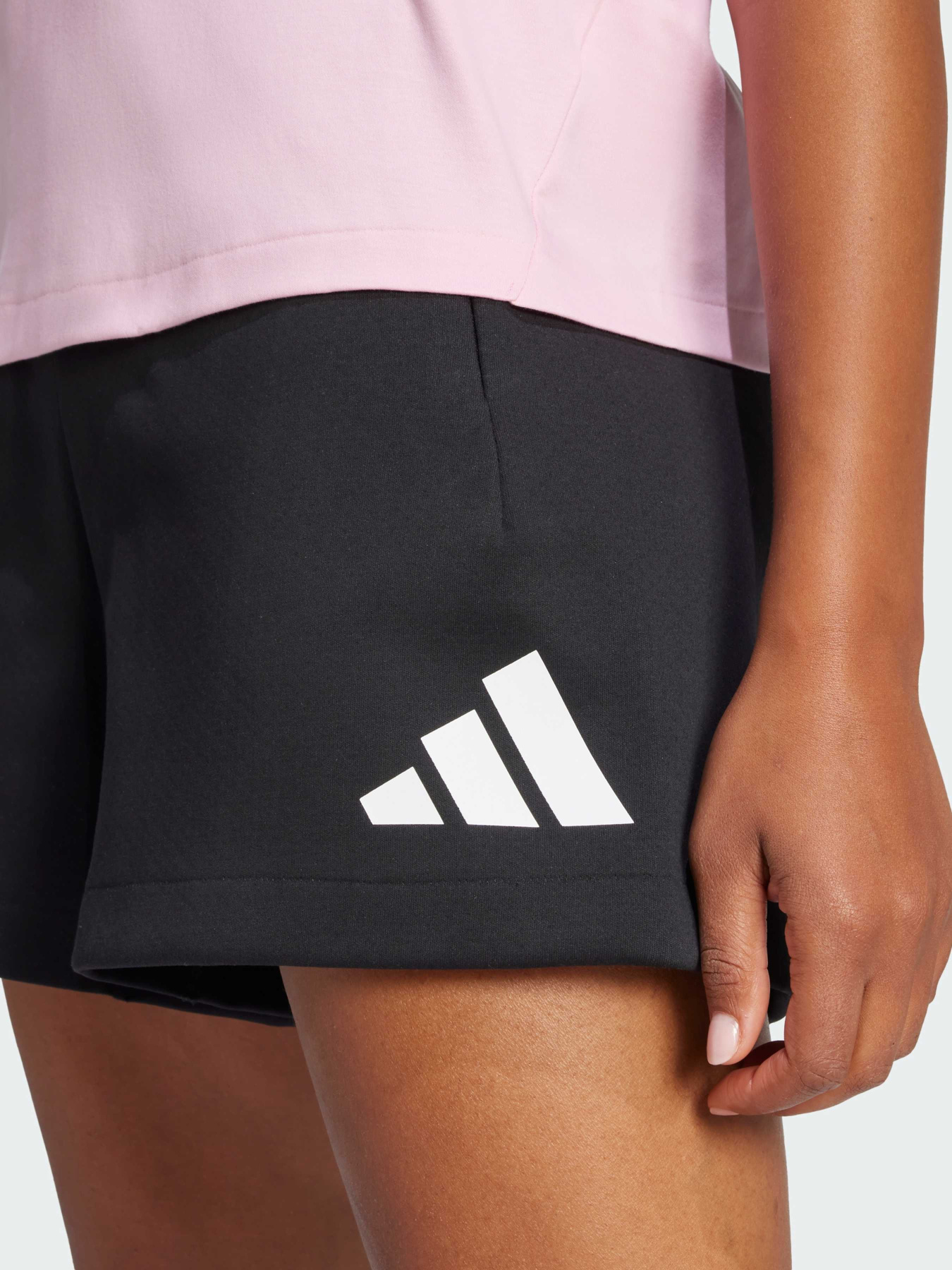 Повсякденні шорти Adidas ZNE модель JC5395 Фото