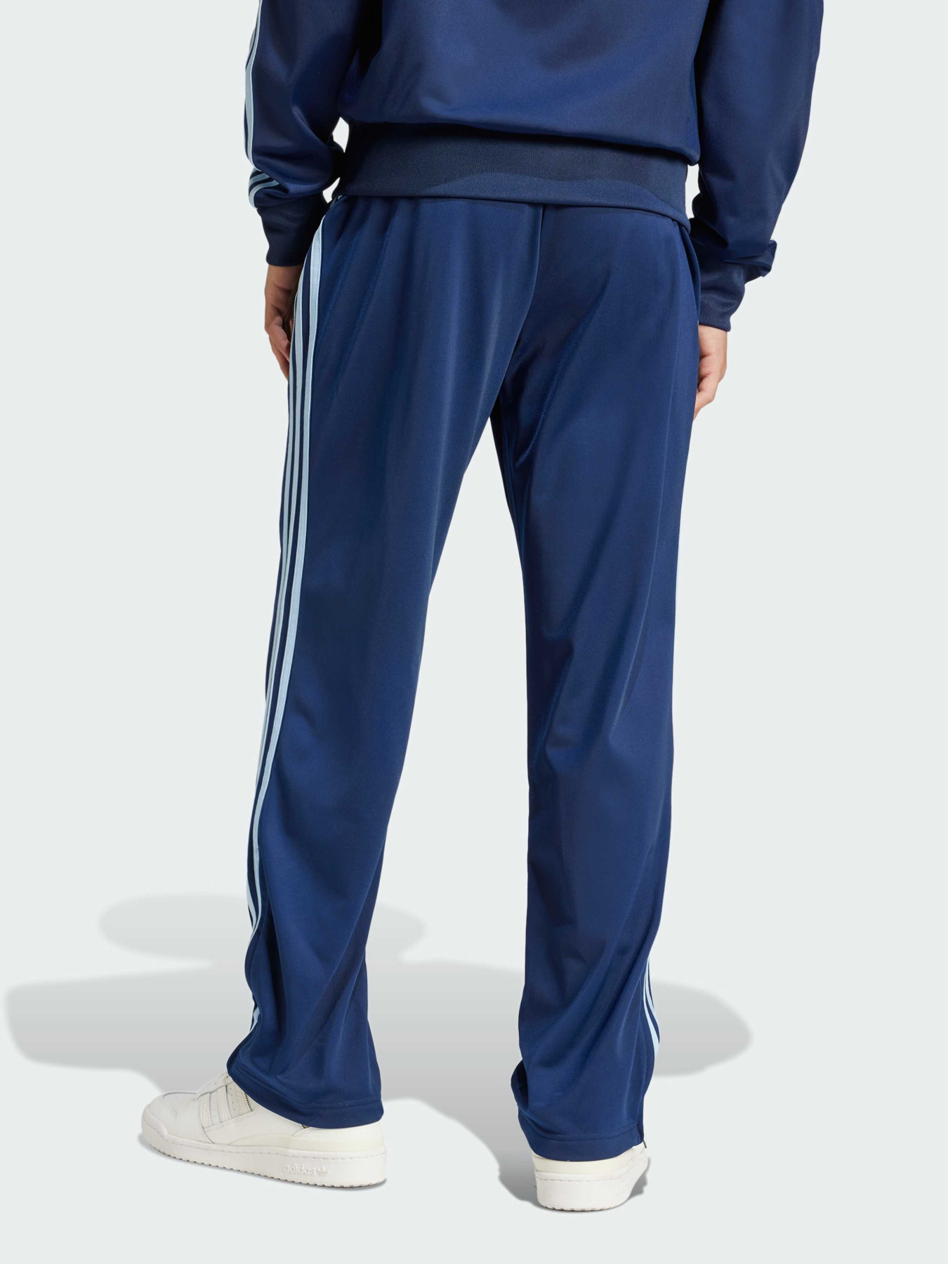 Брюки повседневные Adidas модель JP2540 Фото