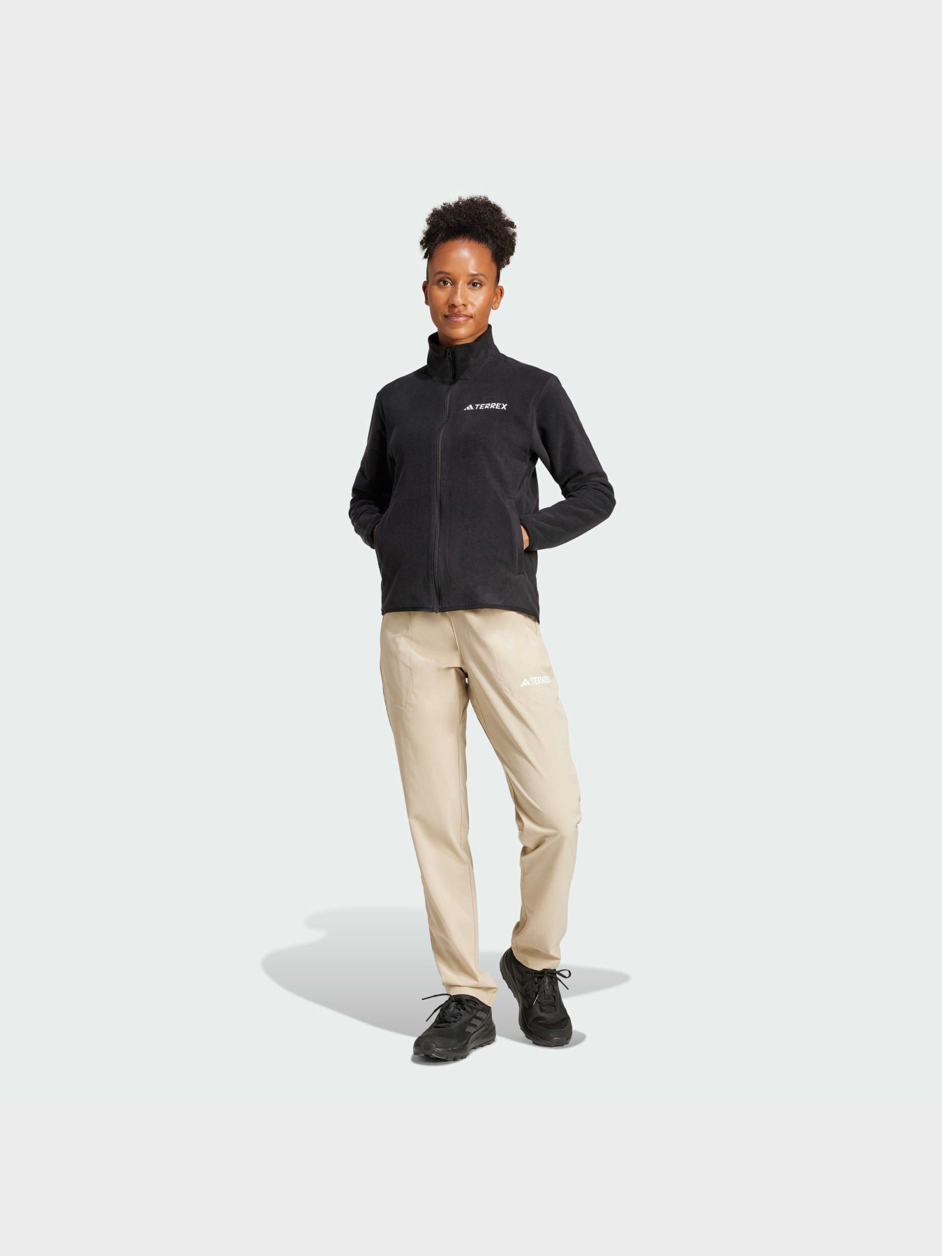 Куртки и дубленки Adidas модель JP0800 Куртки и дубленки Adidas модель JP0800 Фото