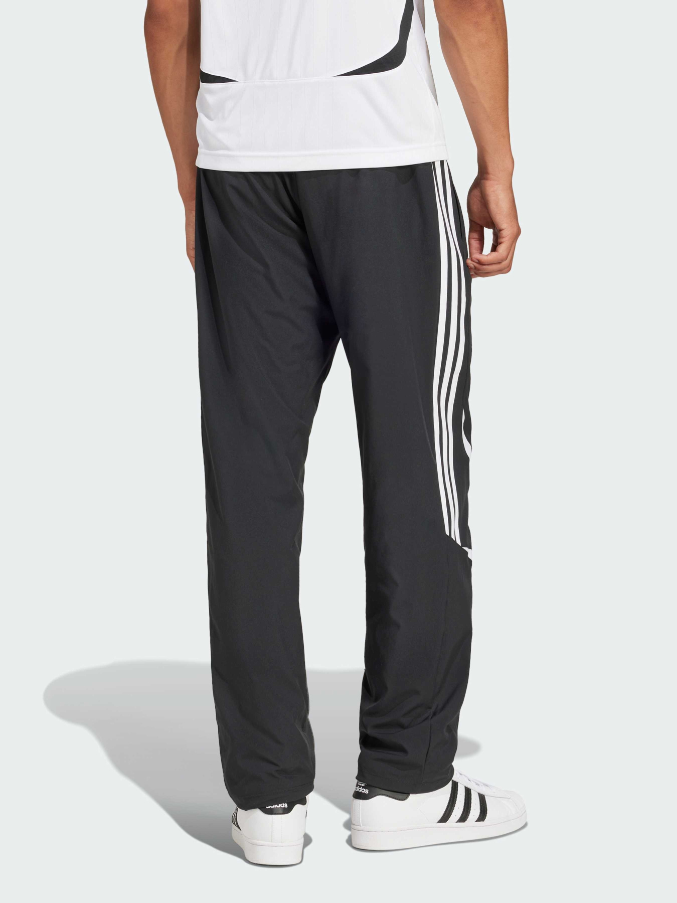 Брюки повседневные Adidas Adicolor модель JC6228 Фото