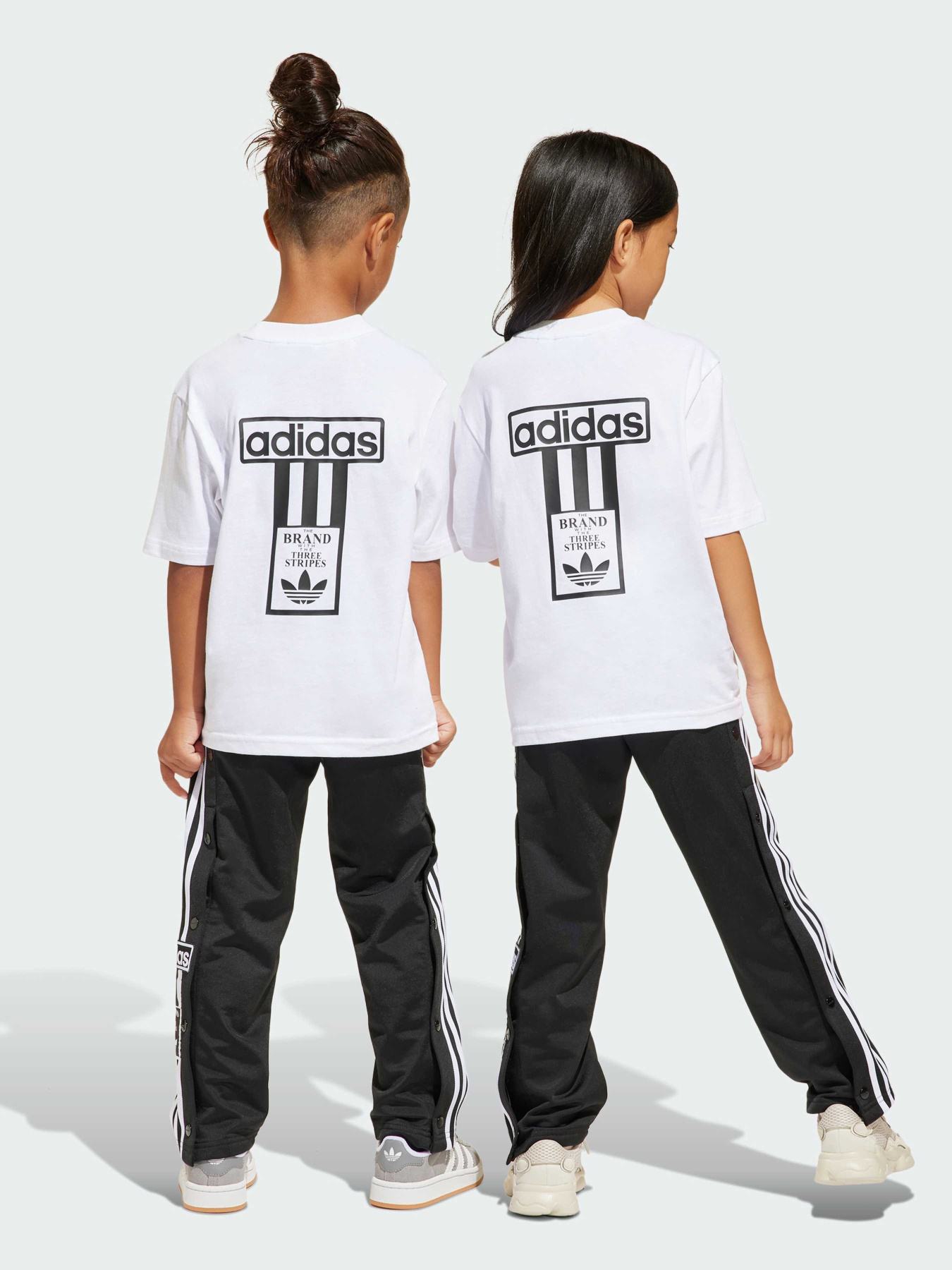 Спортивный костюм Adidas Adicolor модель JC7872 Спортивный костюм Adidas Adicolor модель JC7872 Фото