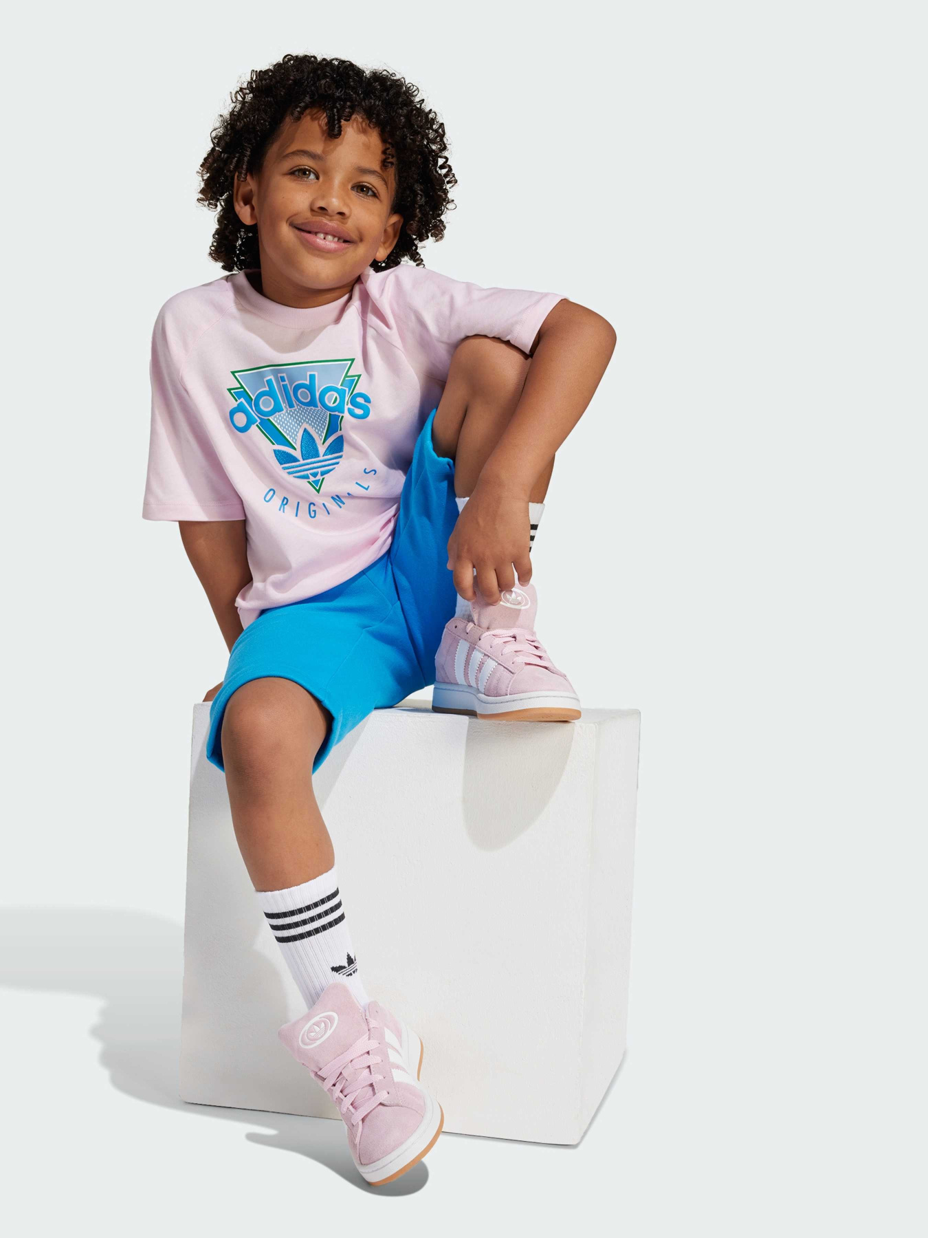 Спортивний костюм Adidas Graphics модель JJ3354 Фото