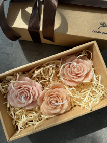 Набор парфюмированных свеч "Розы Альба", аромат - цветочный, из натурального пчелиного воска Candle Design модель 200.0004 Фото