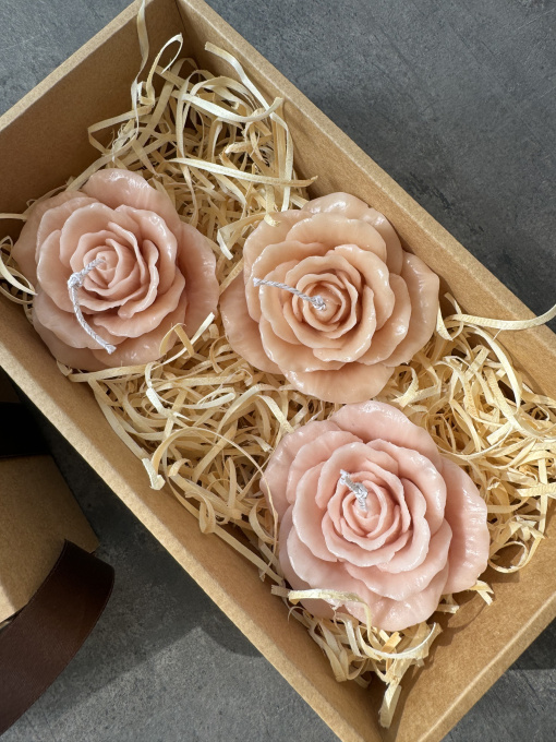 Набір парфумованих свічок "Троянди Альба", аромат - квітковий, з натурального бджолиного воску Candle Design модель 200.0004 Фото