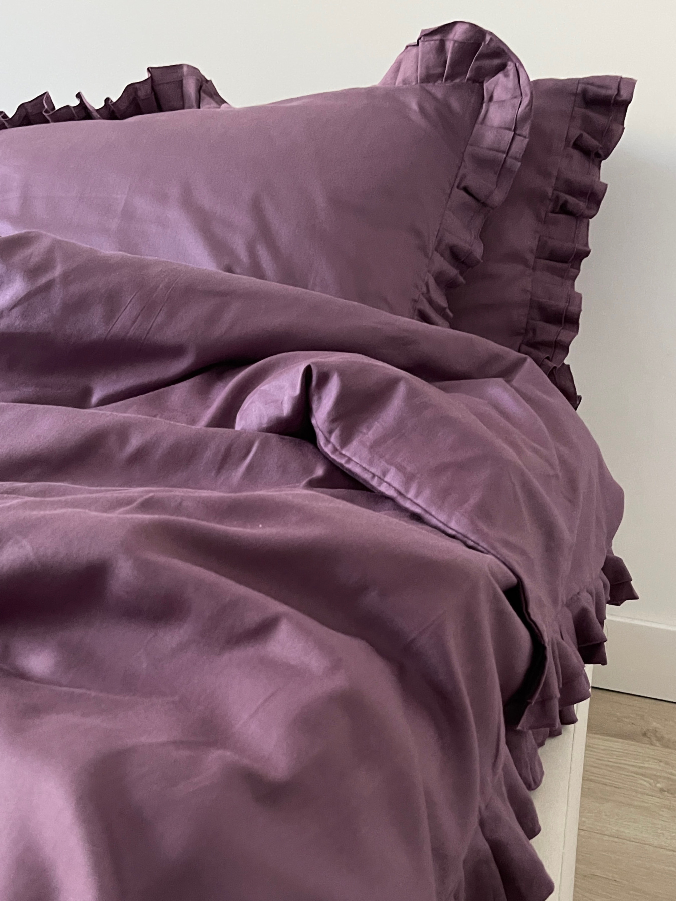 Підковдра з рюшами слива Cozy модель 11140639 Підковдра з рюшами слива Cozy модель 11140639 Фото