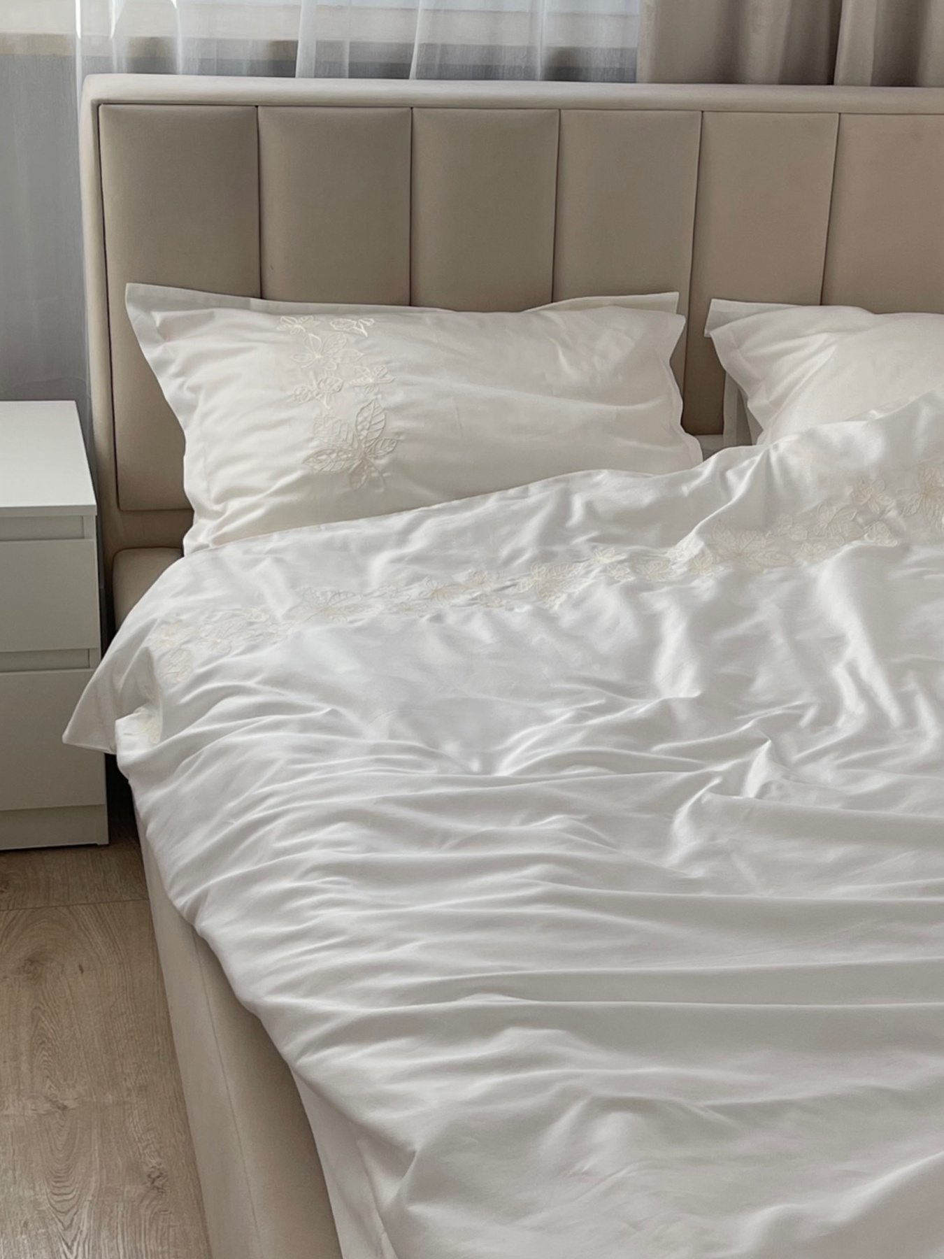 Підковдра молочна з вишитими каштанами Cozy модель 11165897 Фото