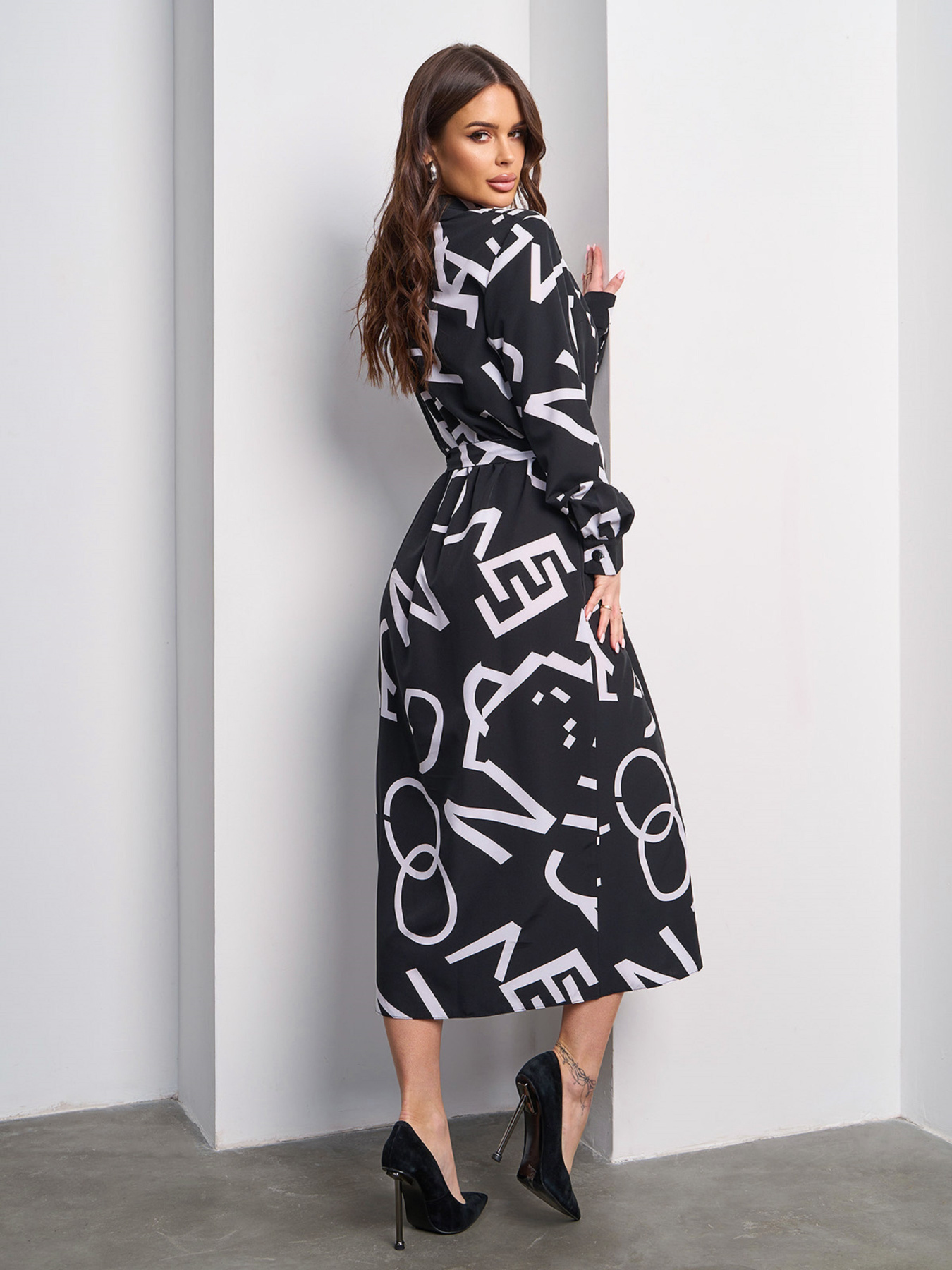 Платье миди ISSA Plus модель SA-593_черный Платье миди ISSA Plus модель SA-593_черный Фото