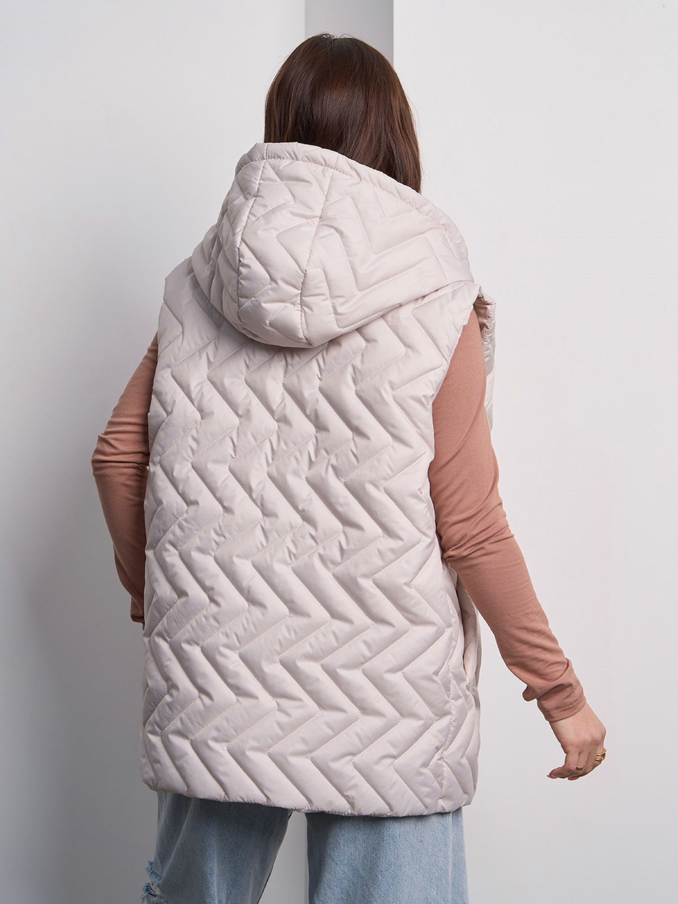 Утеплений жилет ISSA Plus модель SA-585_светло_серый Утеплений жилет ISSA Plus модель SA-585_светло_серый Фото