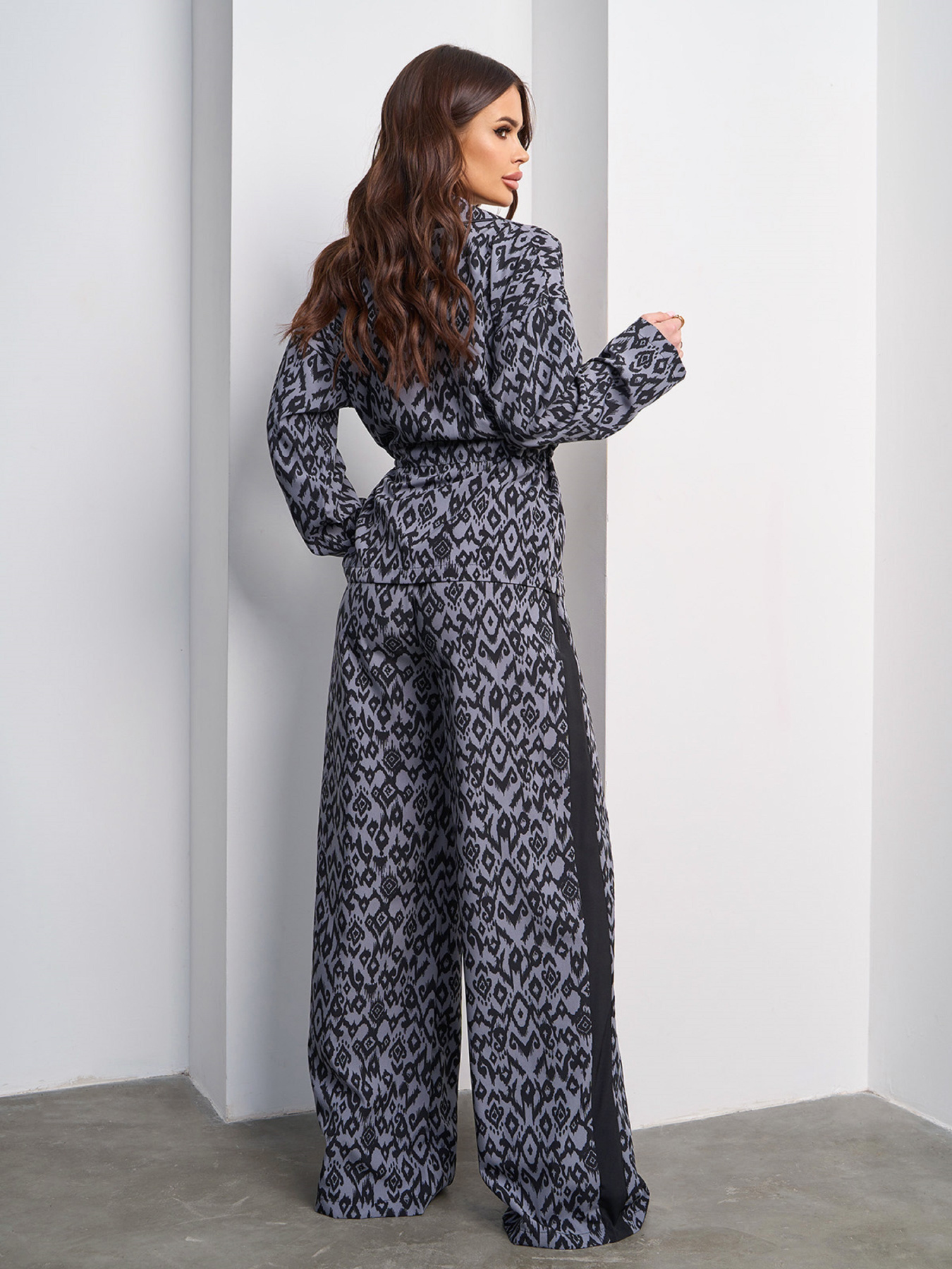 Повседневный костюм ISSA Plus модель 14536A_серый Фото