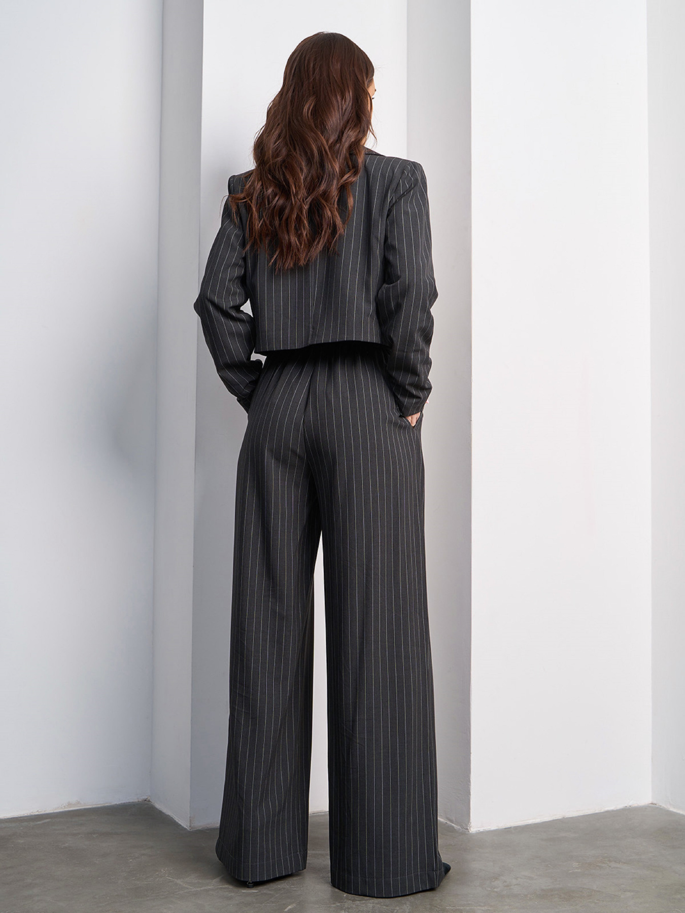 Діловий костюм ISSA Plus модель 15024_серый Фото