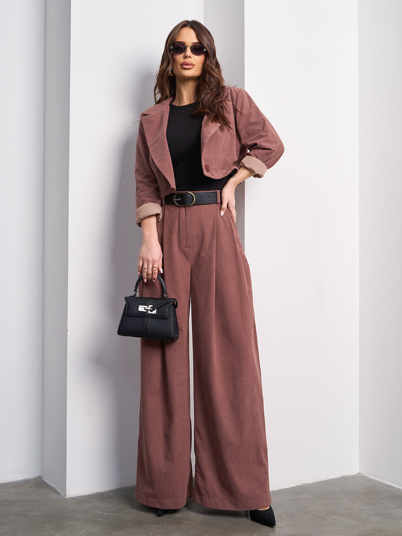 Діловий костюм ISSA Plus модель 15025_коричневый Фото