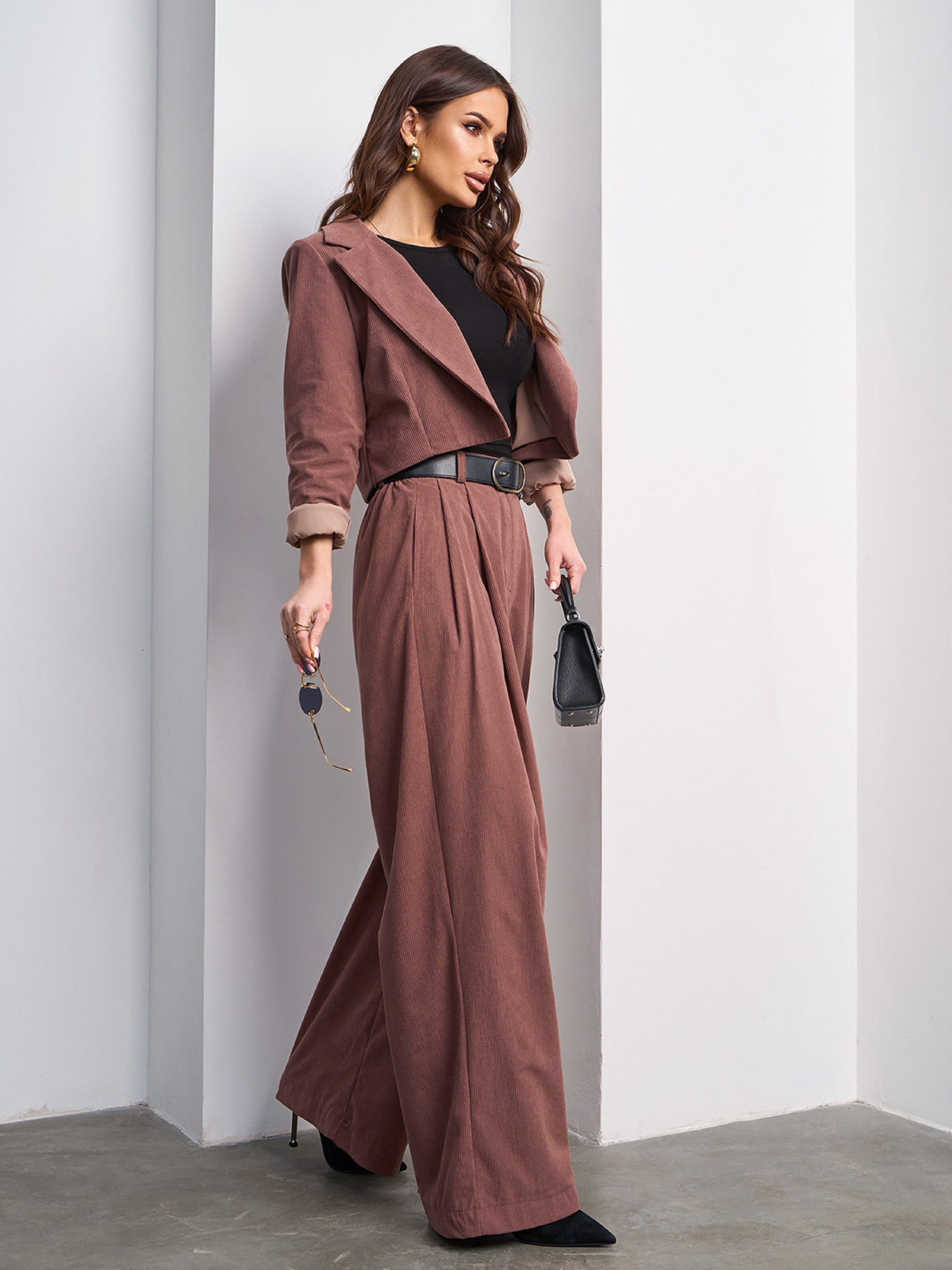 Діловий костюм ISSA Plus модель 15025_коричневый Фото