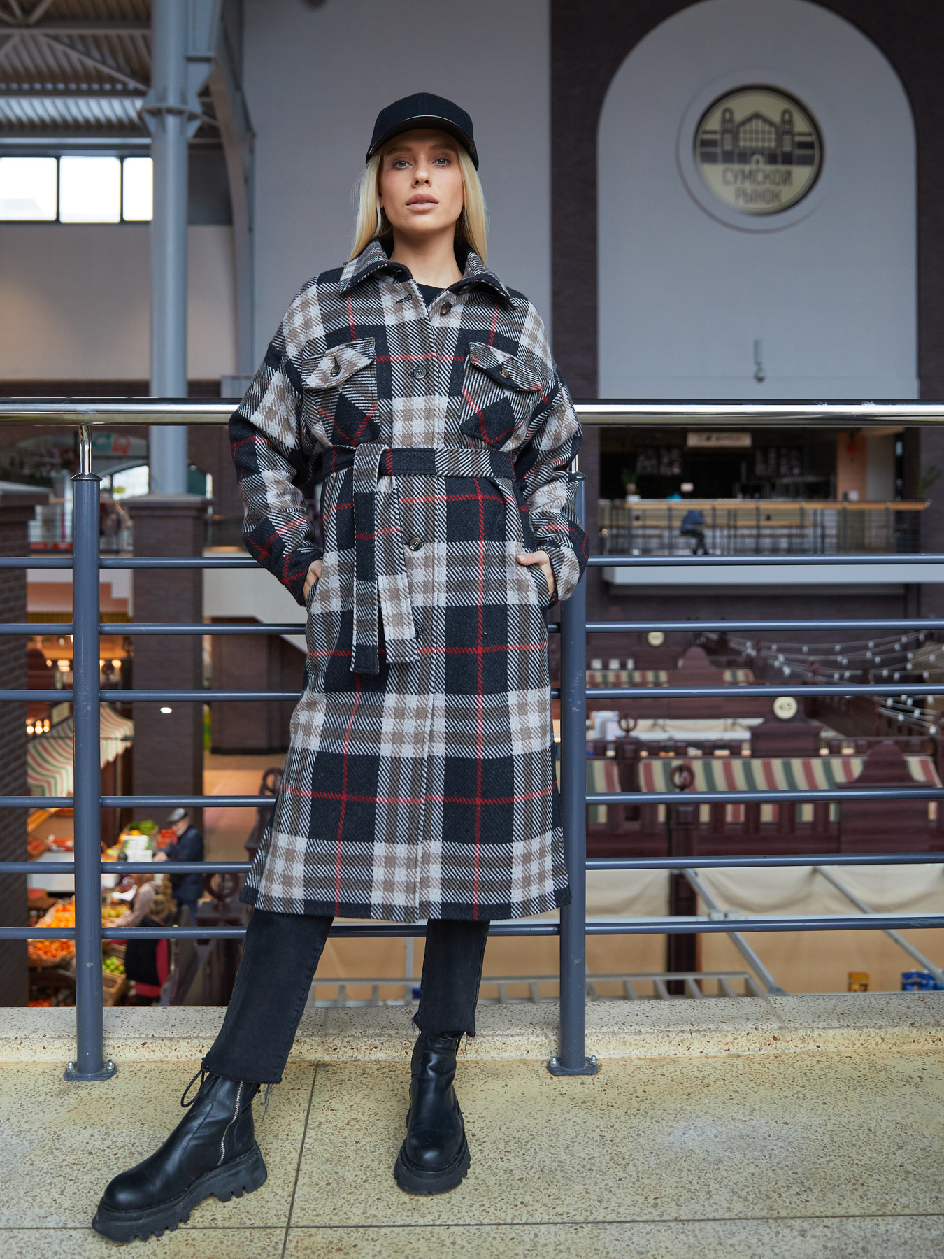 Пальто и плащи MilaNova модель Пальто ПВ-248 шоколадная клетка Фото