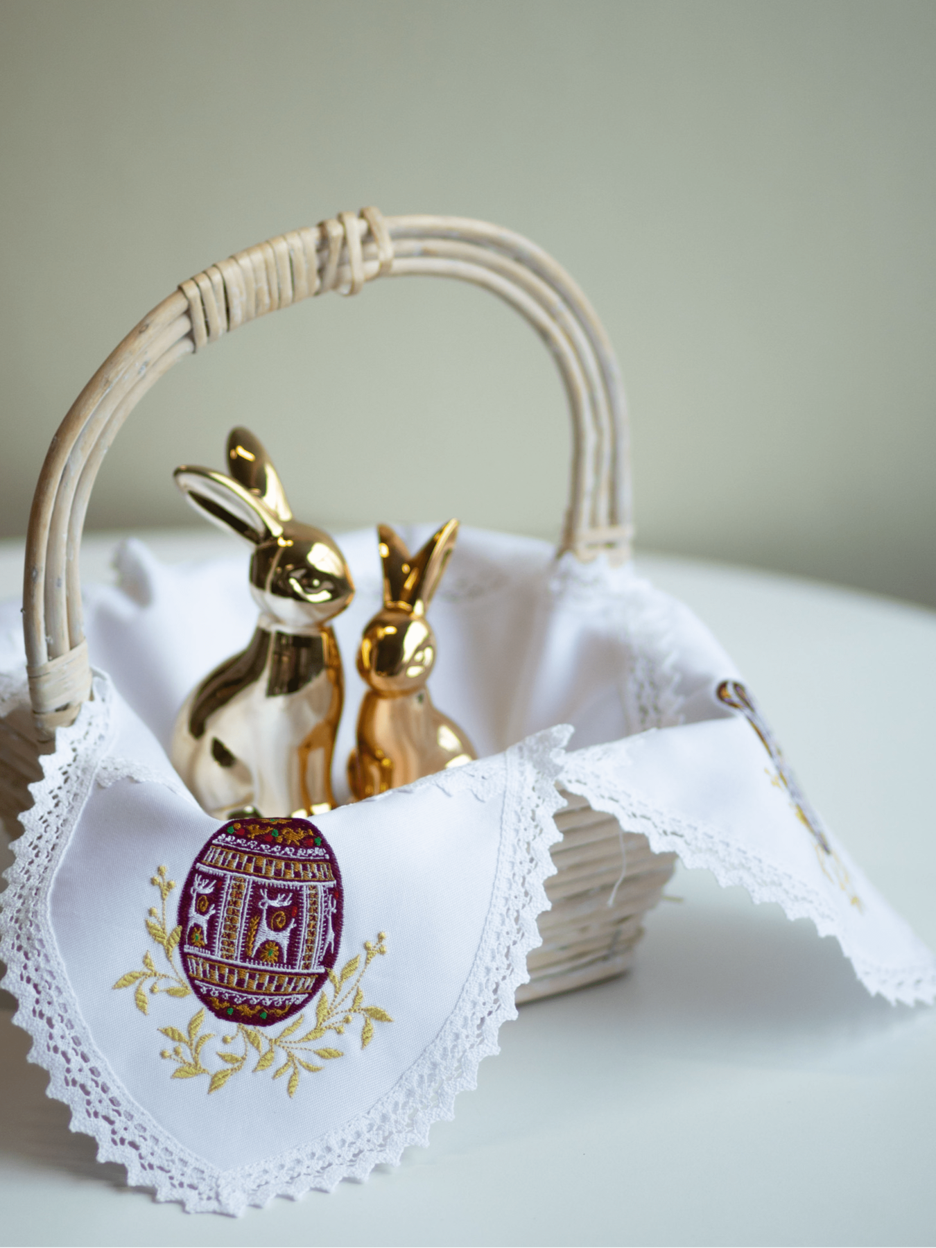 Великодня серветка біла Едельвіка модель 82-23-09 Фото