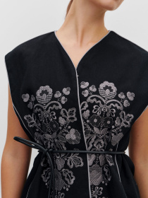 Классический жилет RicaMare модель RM4231-1-24-1DJ Классический жилет RicaMare модель RM4231-1-24-1DJ Фото