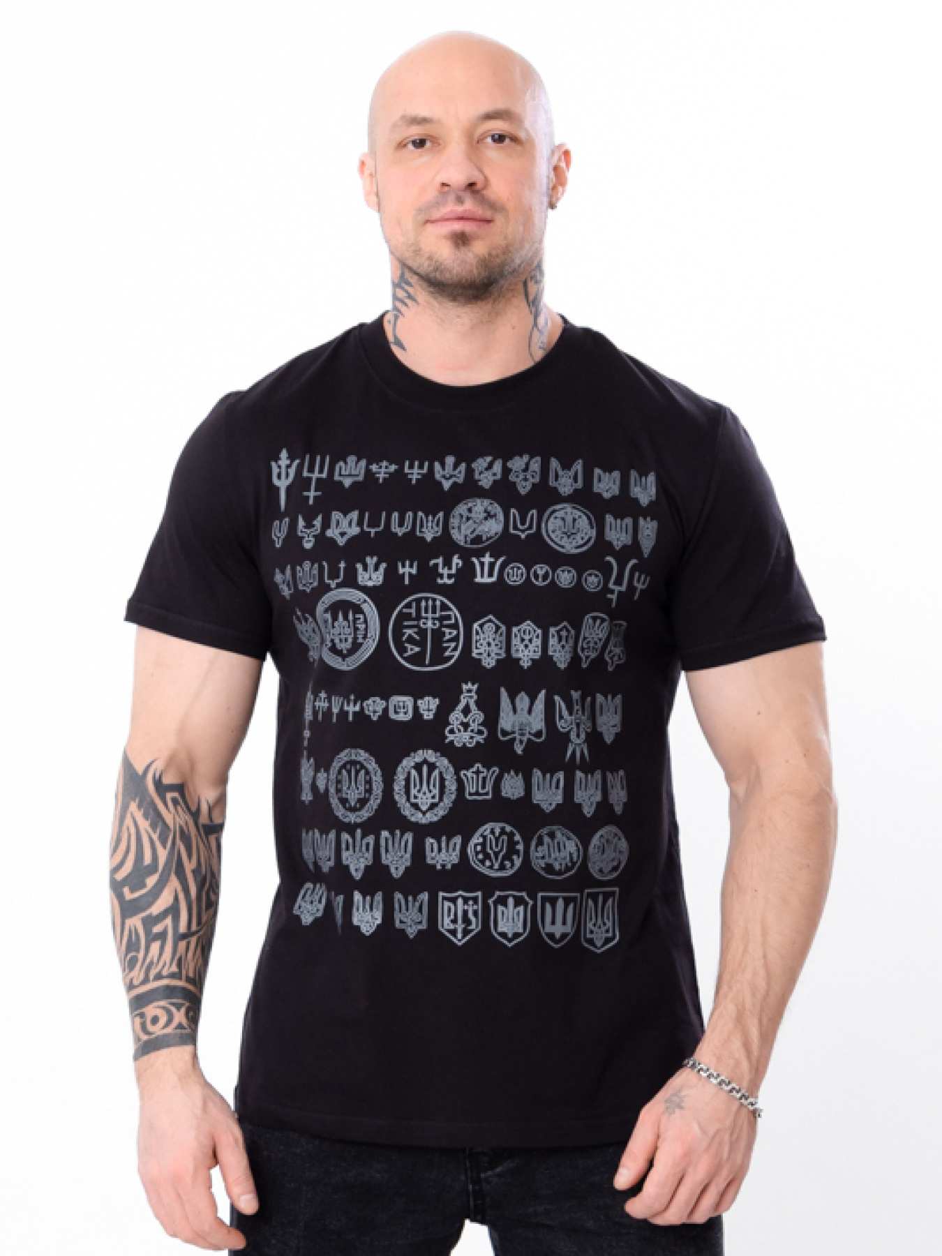 Футболка Носи своє модель 8073-001-33-chornij-simvoli Фото