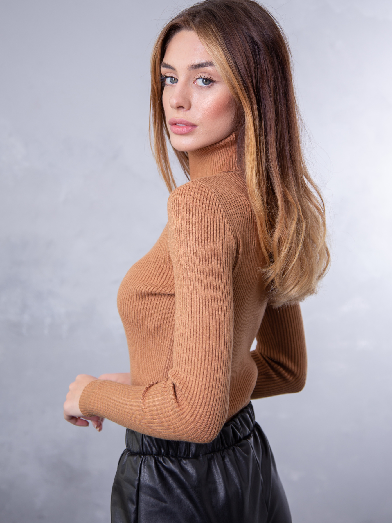 Водолазка Famo модель GO-8253_09 Фото