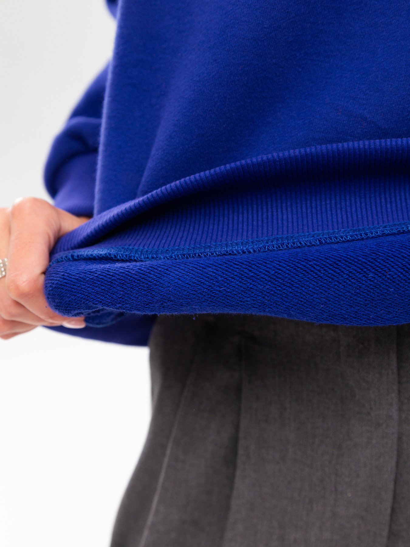 Свитшот Famo модель SW-202017_01 Фото