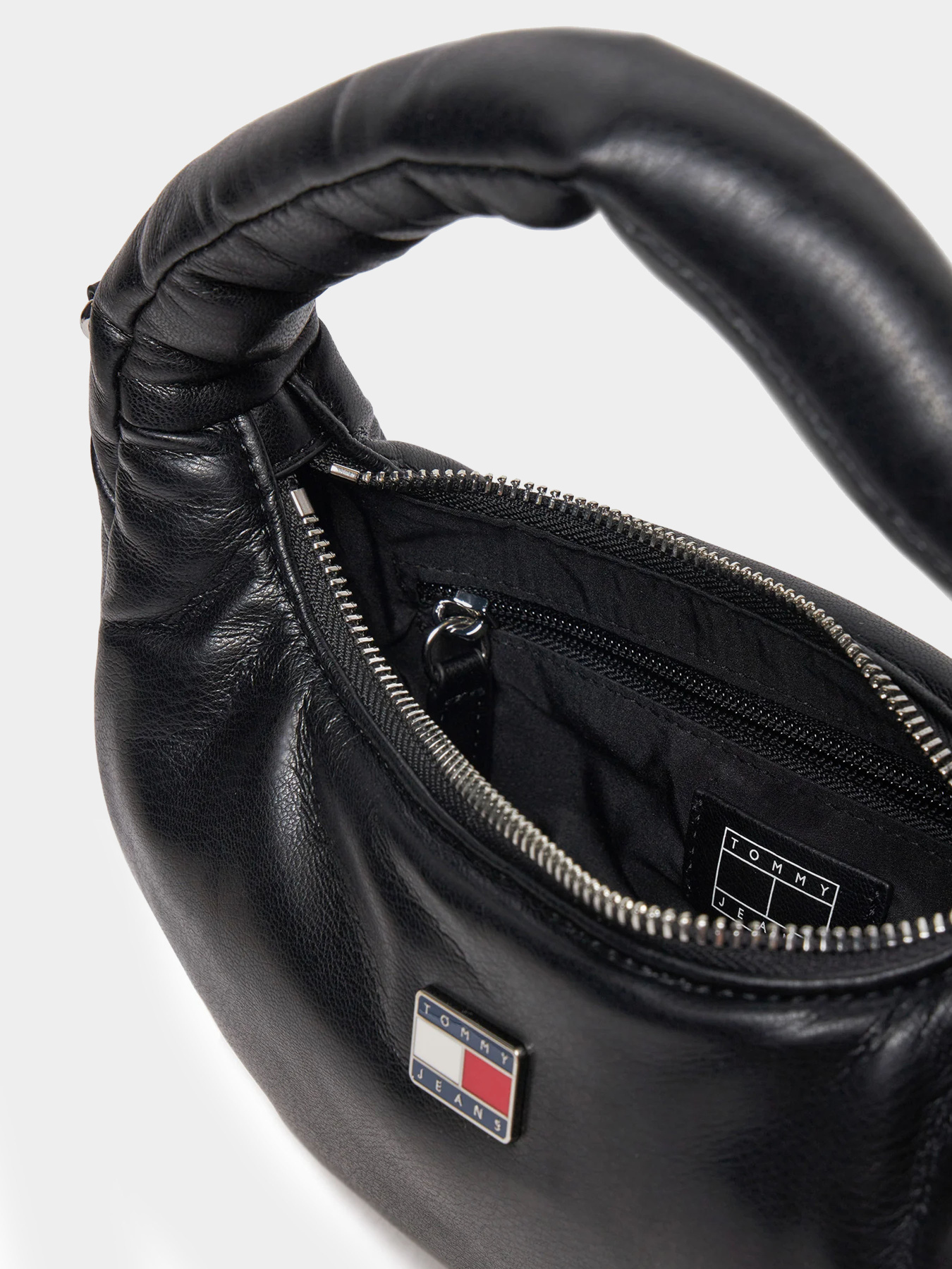 Сумки Tommy Hilfiger модель AW0AW16976-BDS Фото