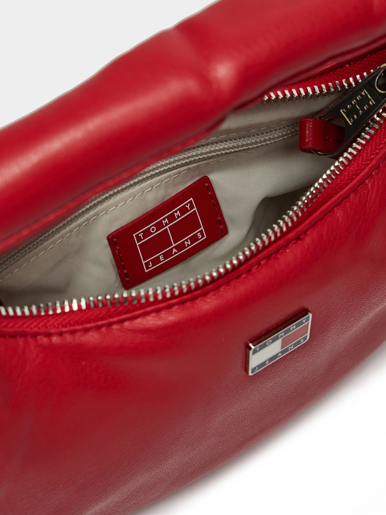 Сумки Tommy Hilfiger модель AW0AW16976-XME Фото