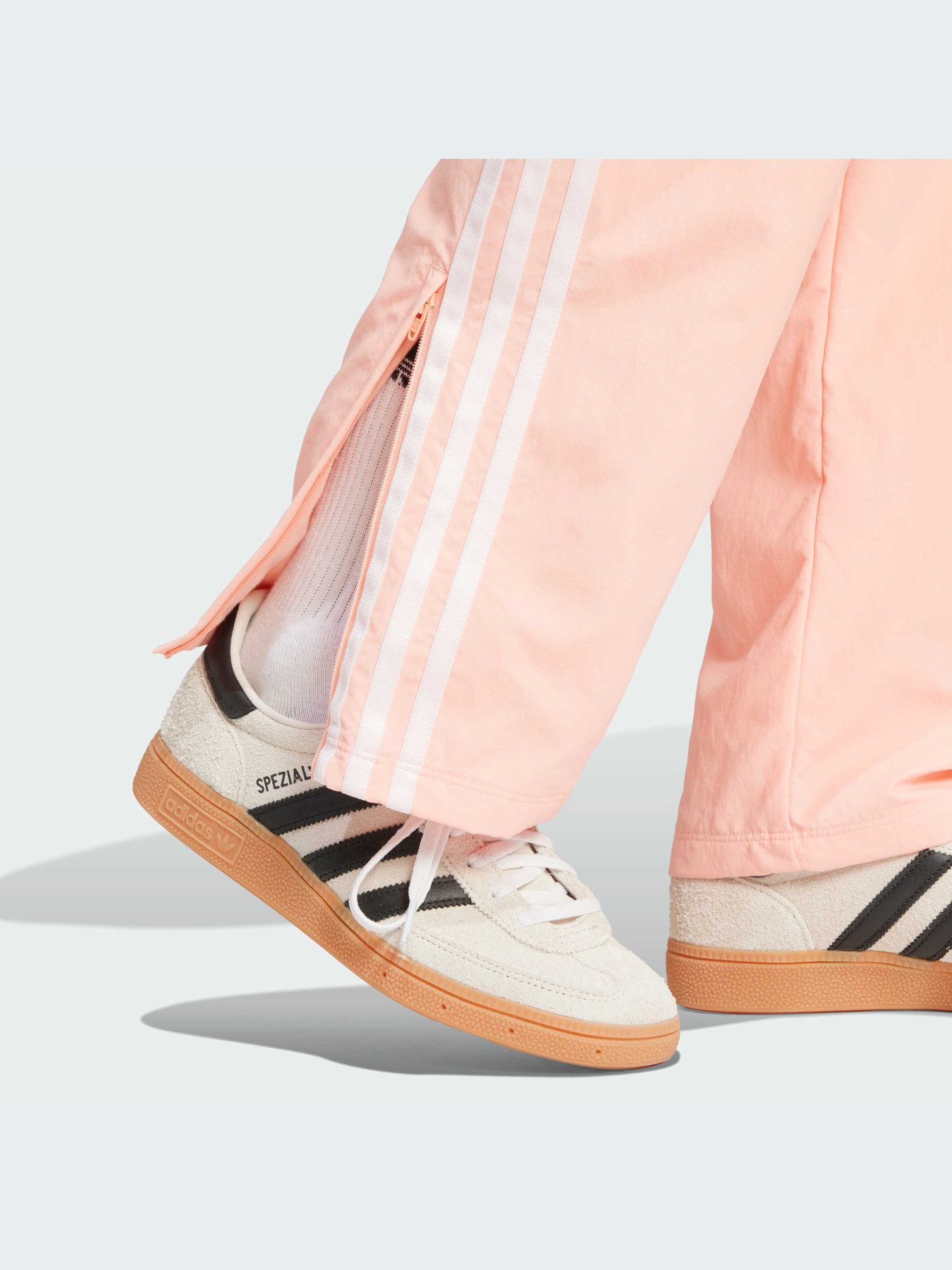 Брюки Adidas Adicolor модель JN5993-KZ Фото