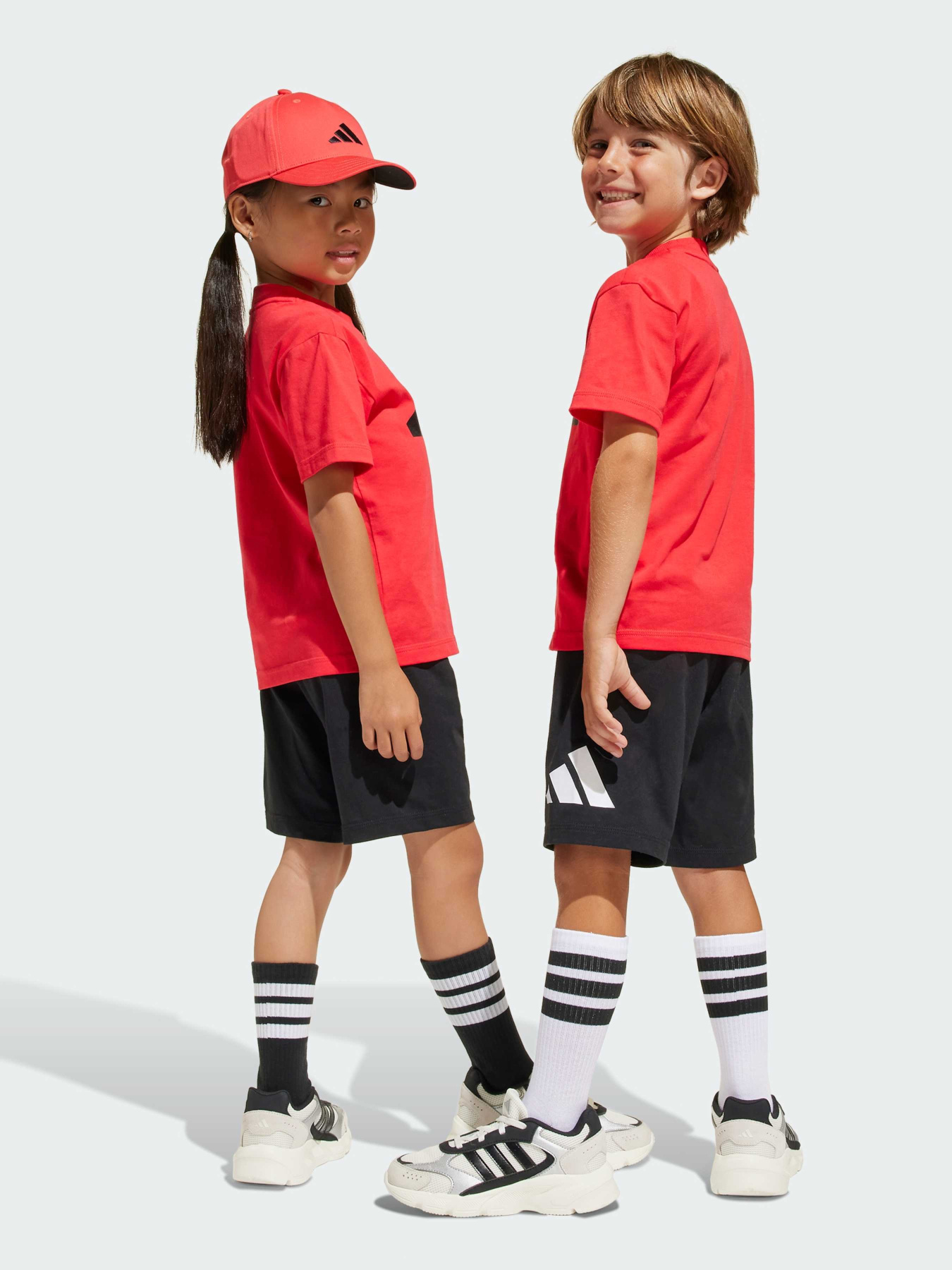 Спортивний костюм Adidas модель JC9723 Фото