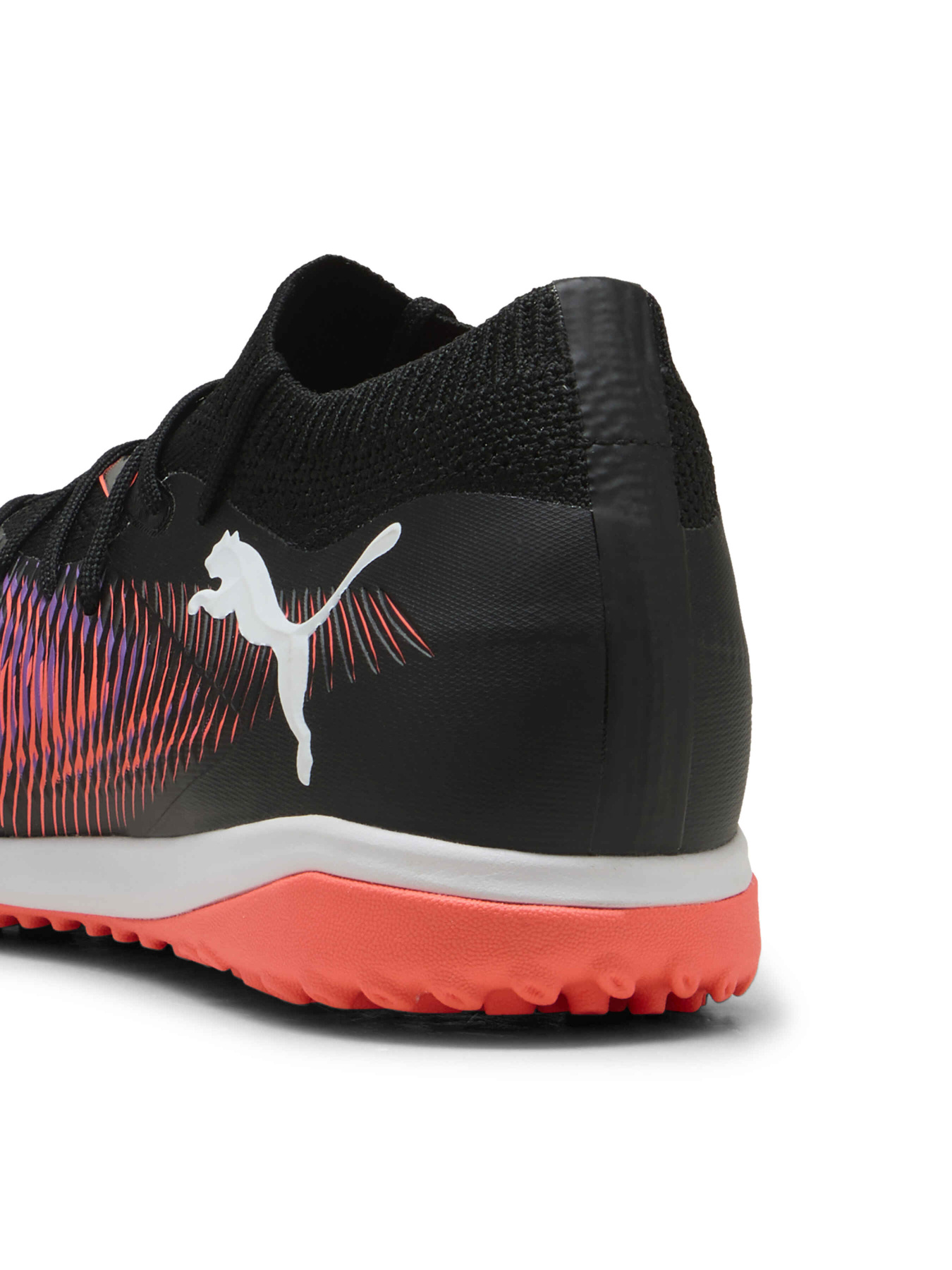 Бутси PUMA Future 8 Match Tt модель 108370 Фото