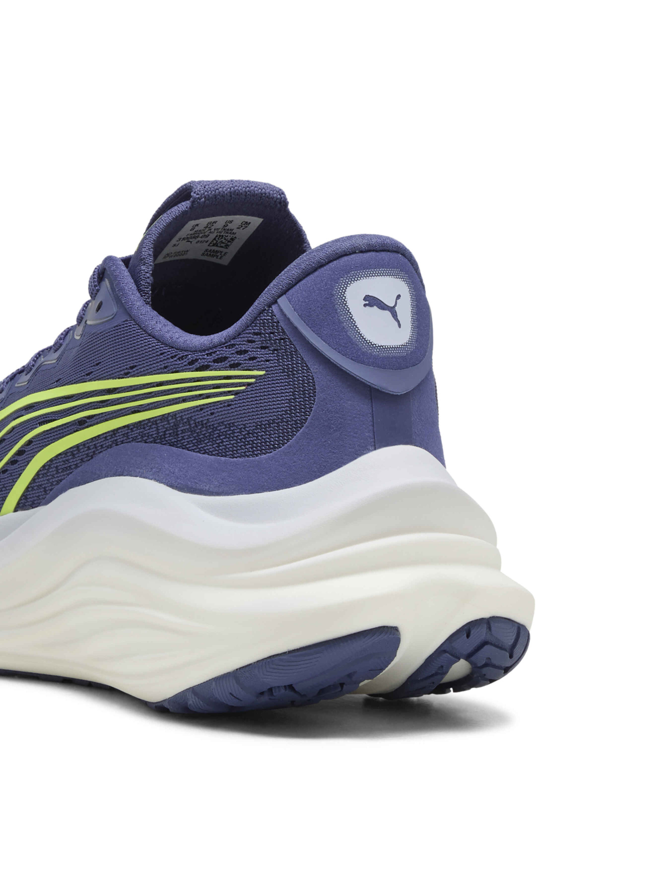 Кросівки для бігу PUMA Magmax Nitro™ модель 310088 Фото