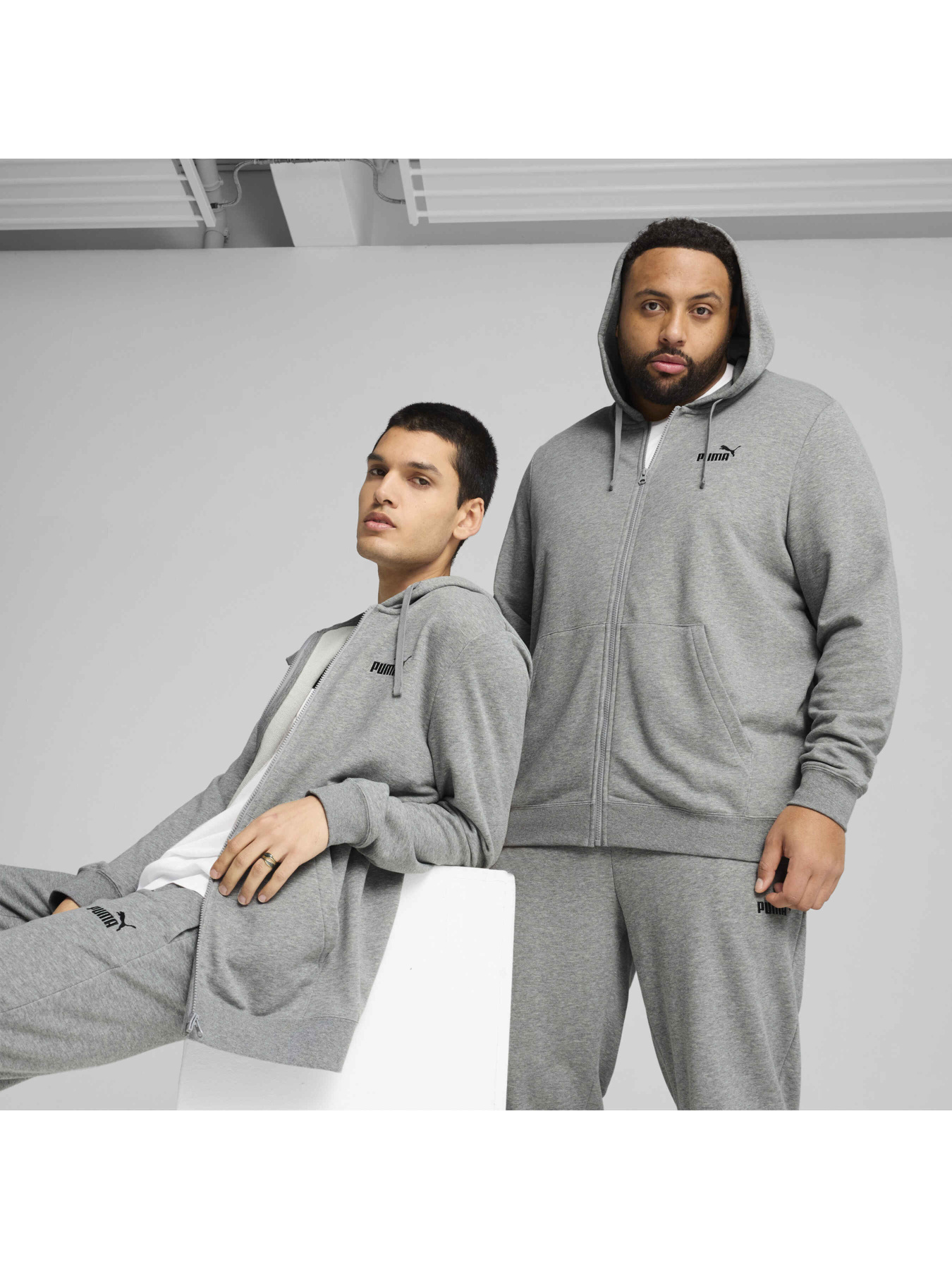 Кофта спортивная PUMA Ess Full-zip Hoodie модель 682588 Фото