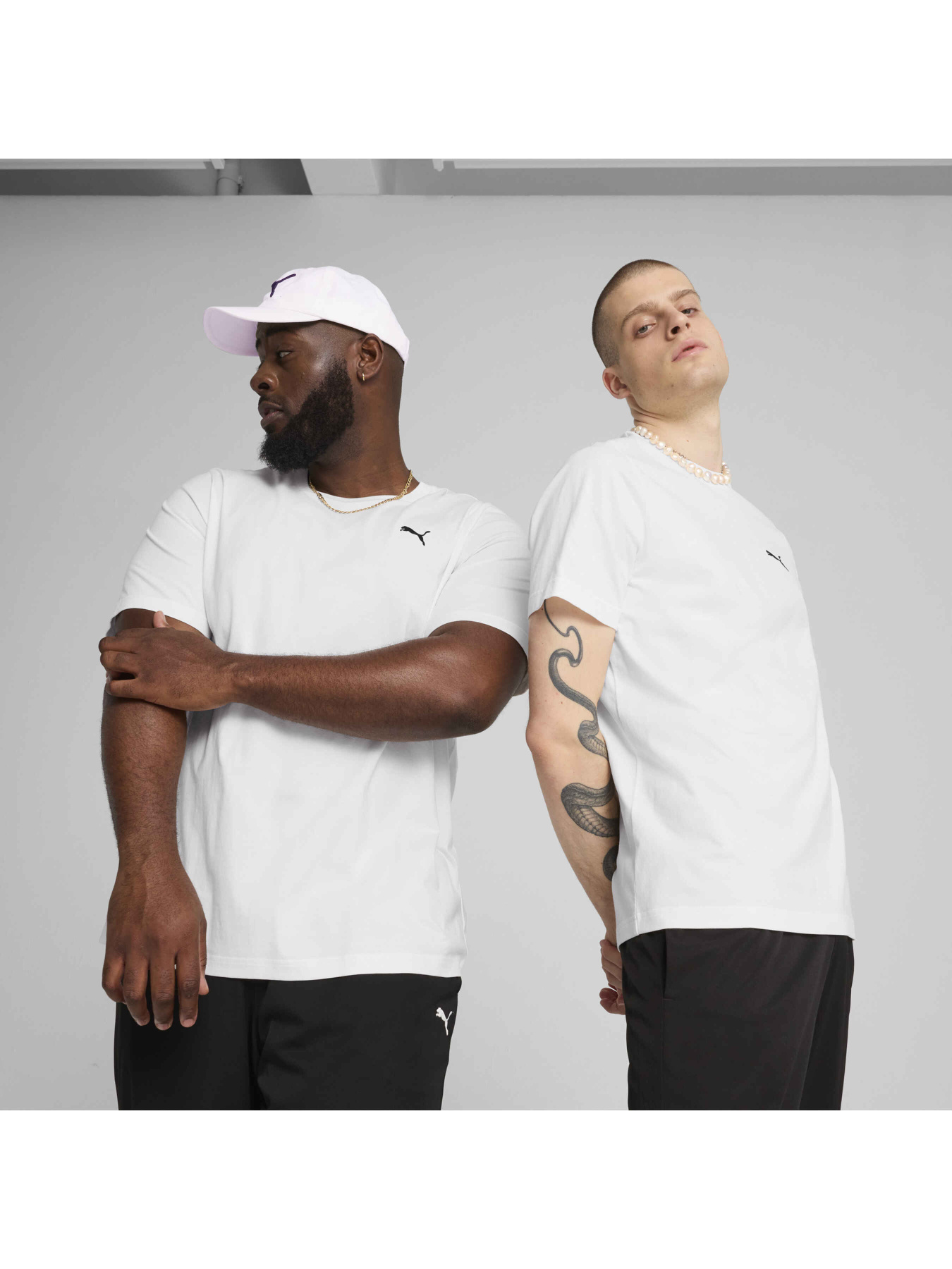 Футболка PUMA Ess Small Logo Tee модель 682538 Футболка PUMA Ess Small Logo Tee модель 682538 Фото