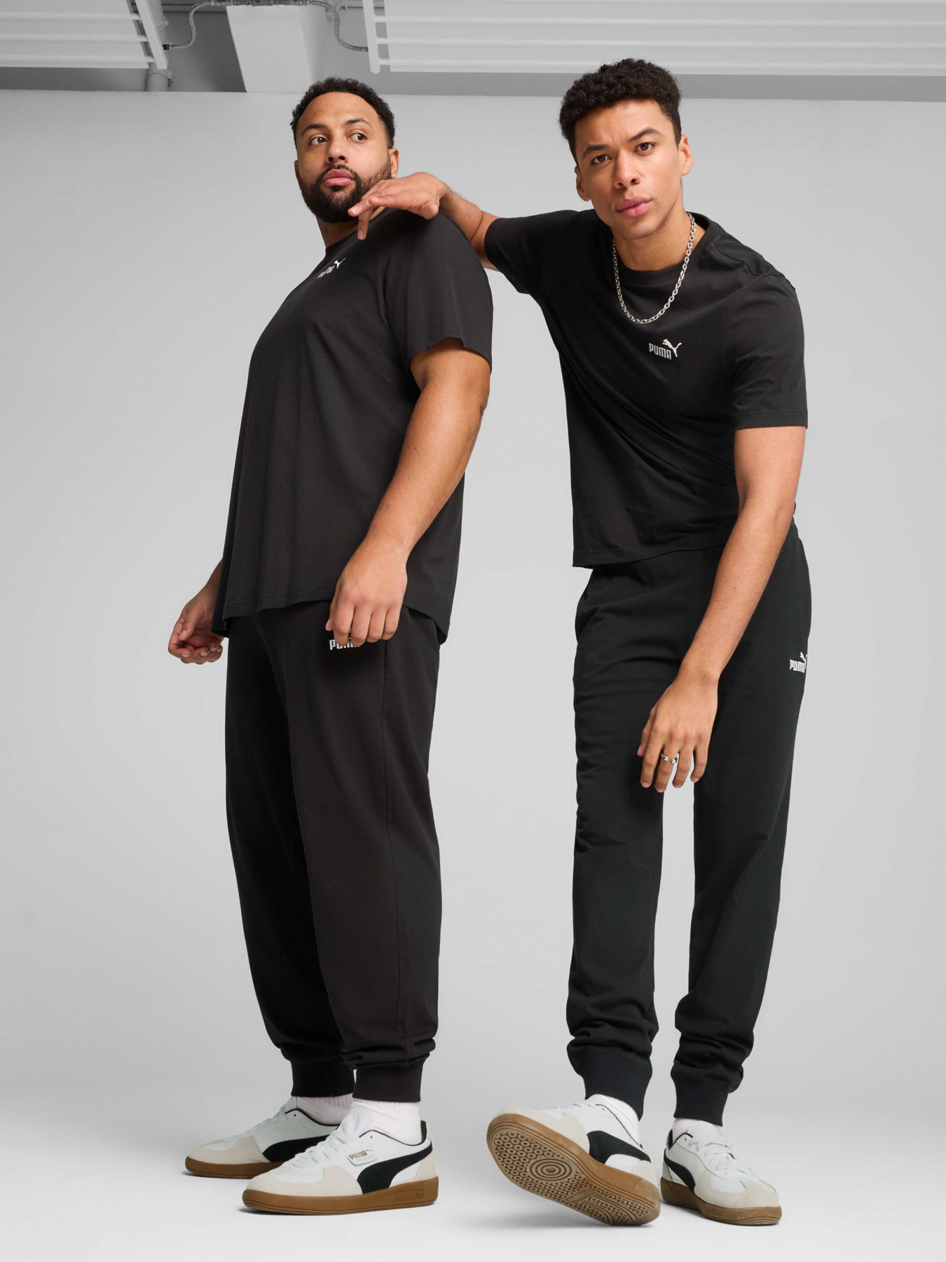 Спортивні штани PUMA Ess No. 1 Logo Jersey Pants модель 682618 Фото