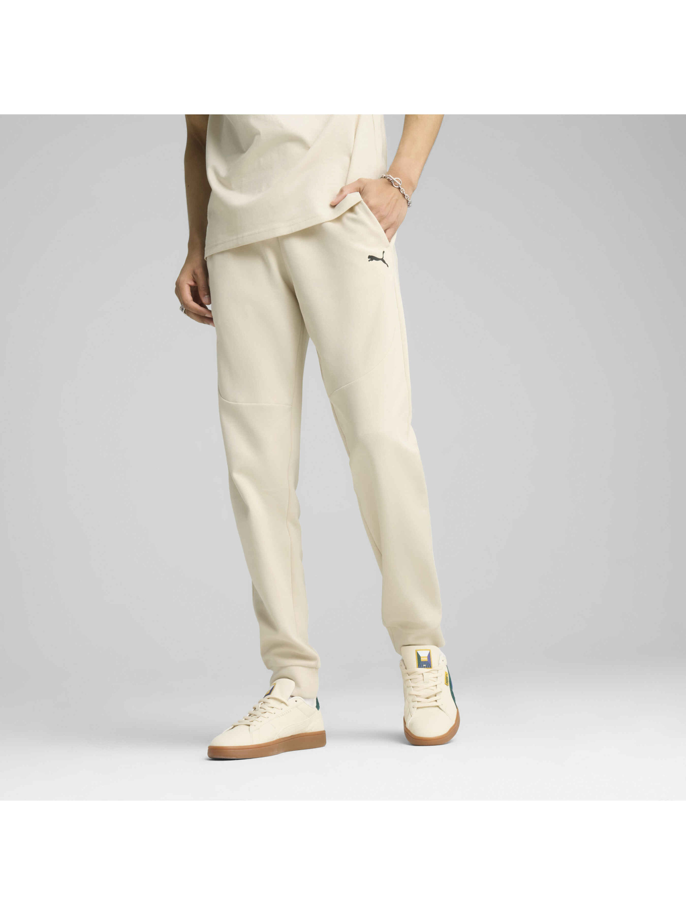 Спортивні штани PUMA Tech Pants модель 684601 Спортивні штани PUMA Tech Pants модель 684601 Фото