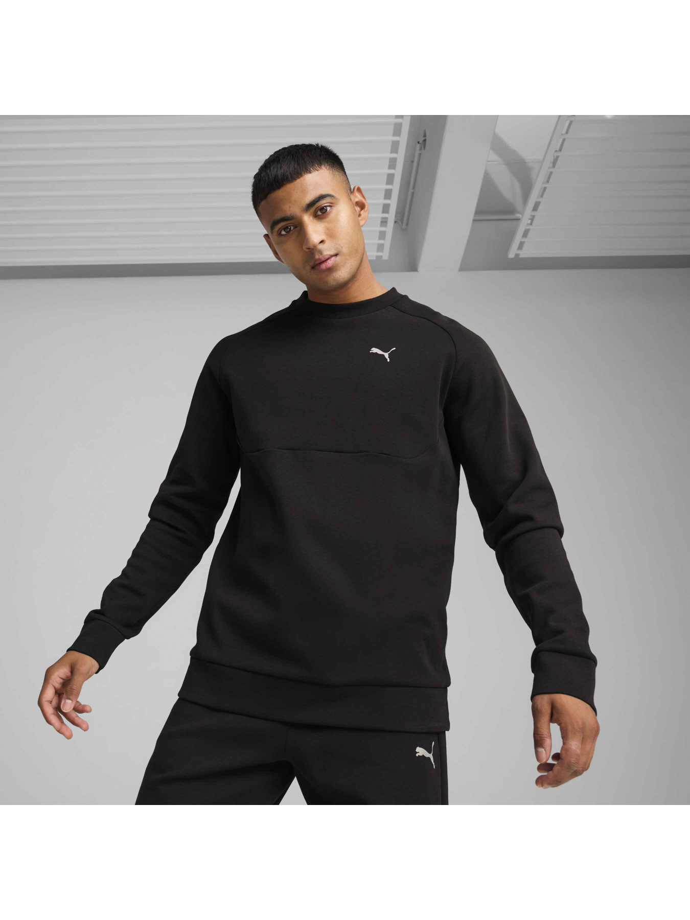 Свитшот PUMA Tech Crew модель 684599 Фото