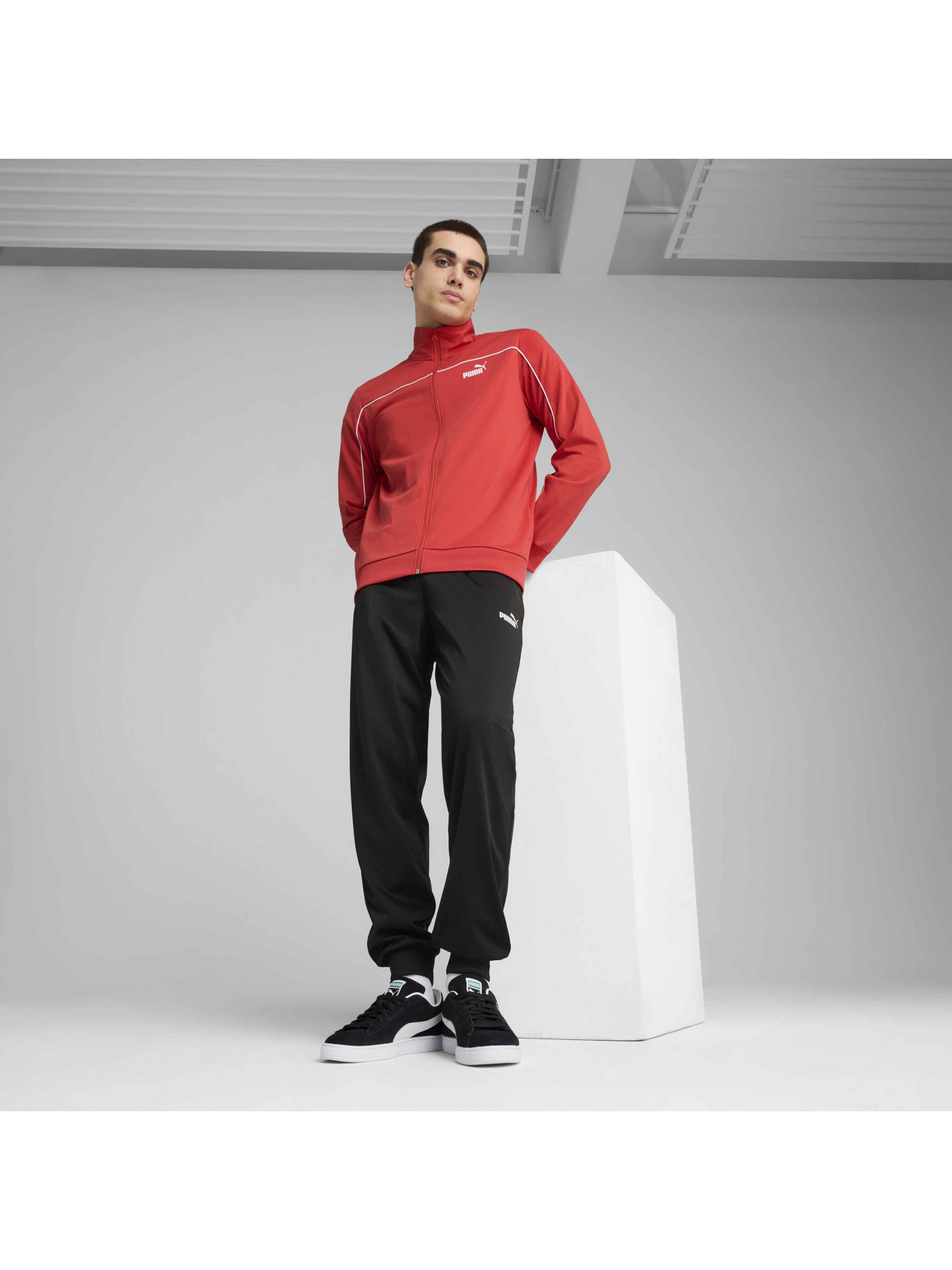 Спортивный костюм PUMA Poly Piping Suit модель 684852 Фото