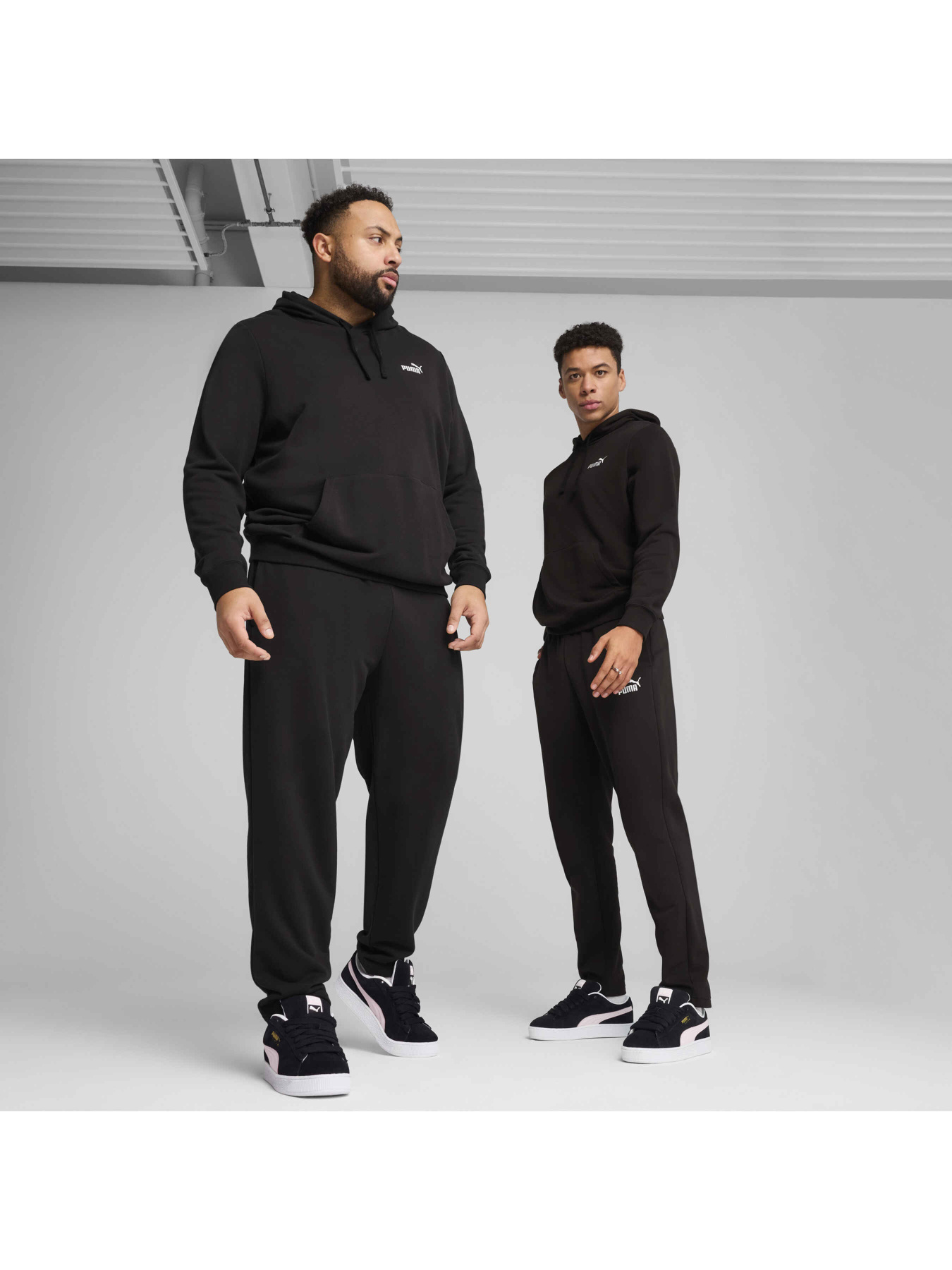 Штаны спортивные PUMA Ess No. 1 Logo Sweatpants модель 682612 Фото