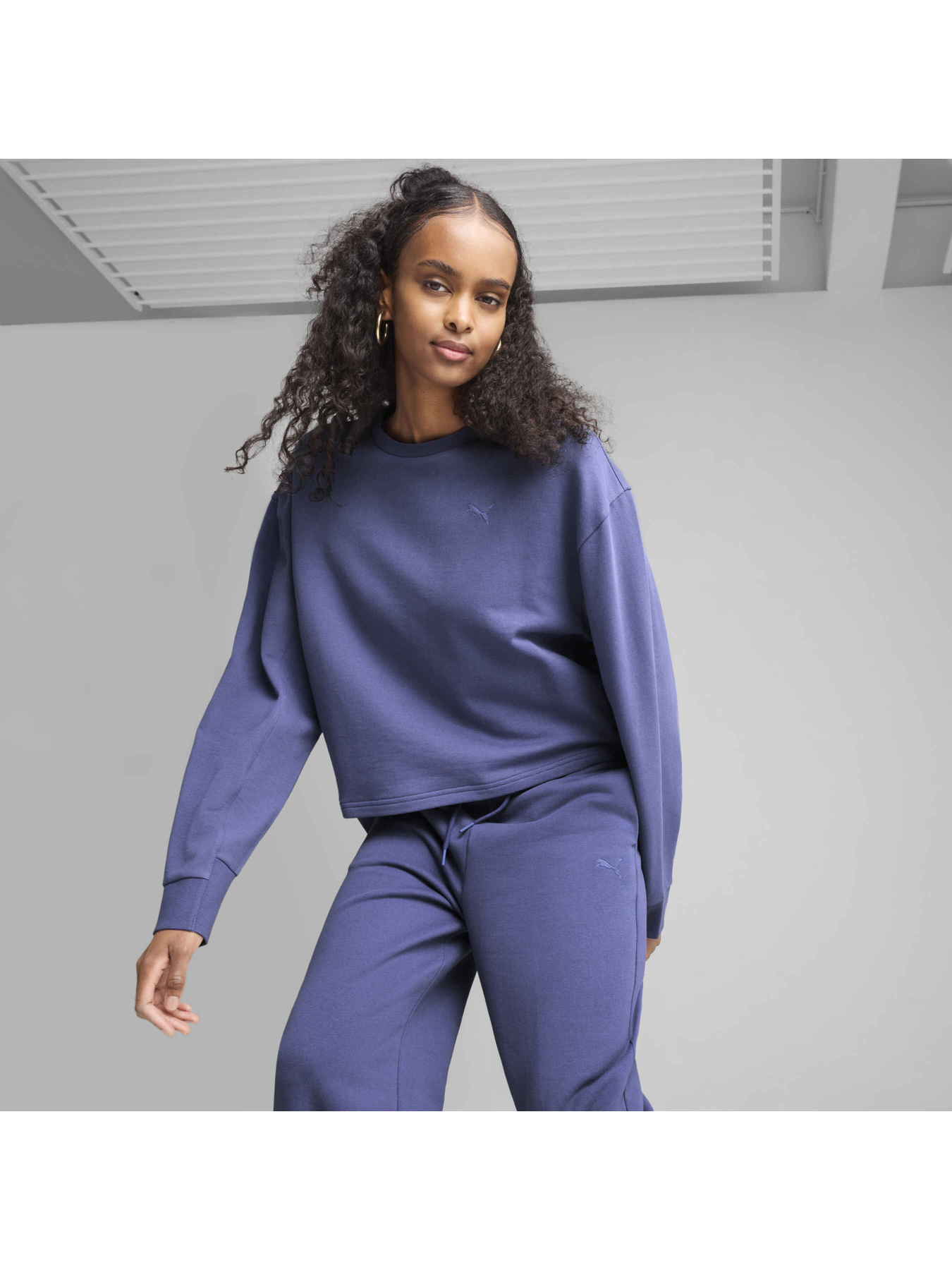 Світшот PUMA Her Relaxed Crew модель 685058 Фото