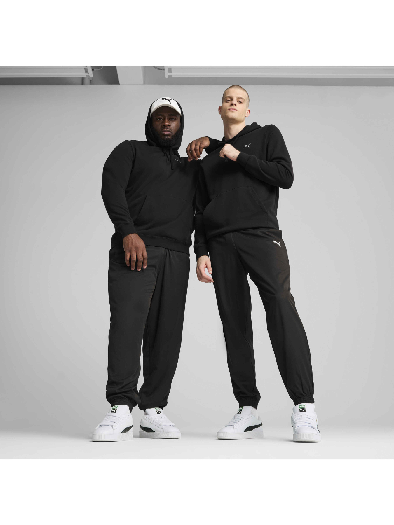 Спортивні штани PUMA Ess Woven Pants модель 682622 Фото